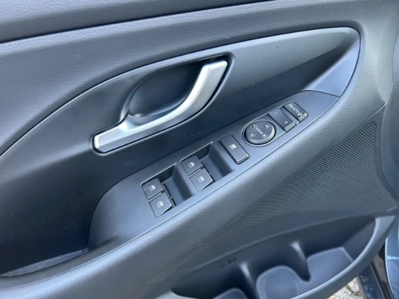 Hyundai i30 Connect & Go Autom Allwetter Navi LED Apple CarPla, миниатюра 16