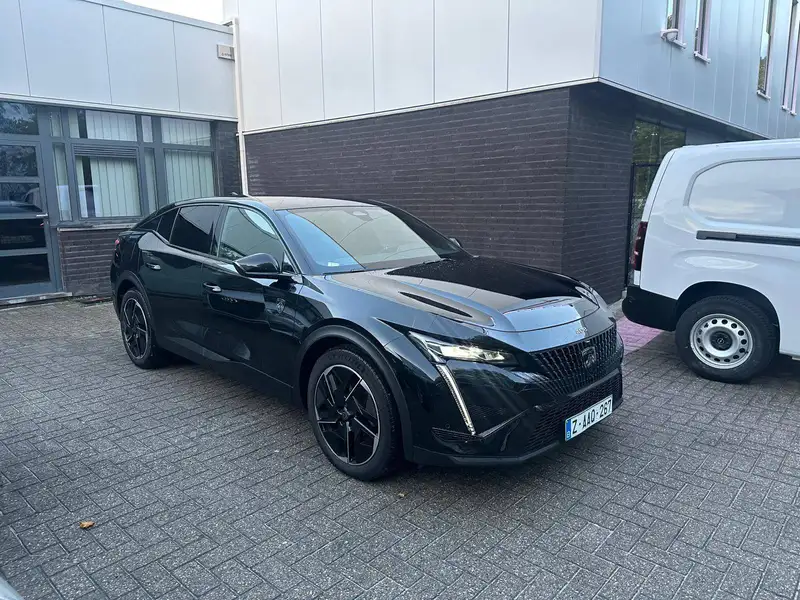 Peugeot 408