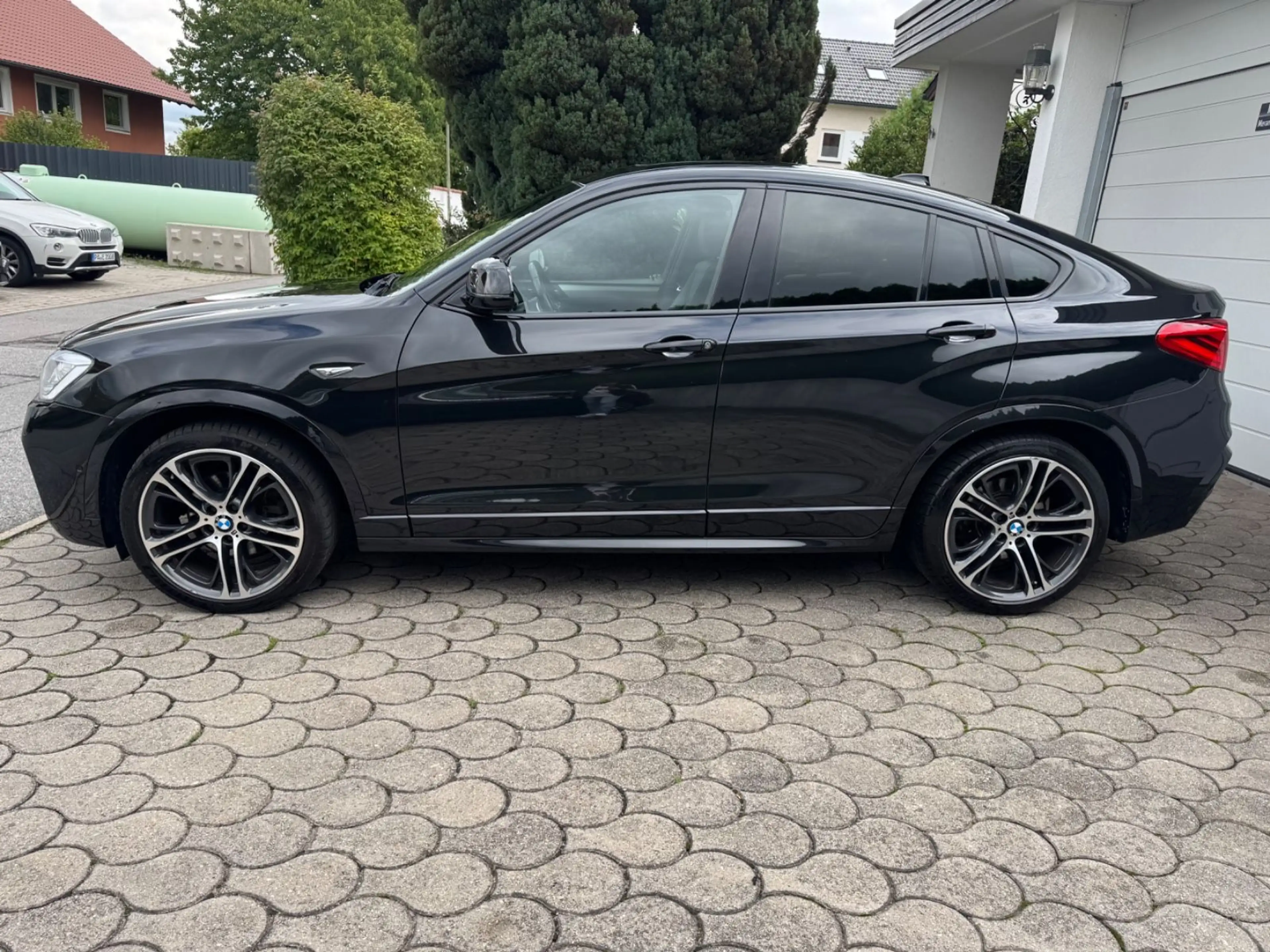 BMW X4 xDrive 20 d M Sport — photo 2