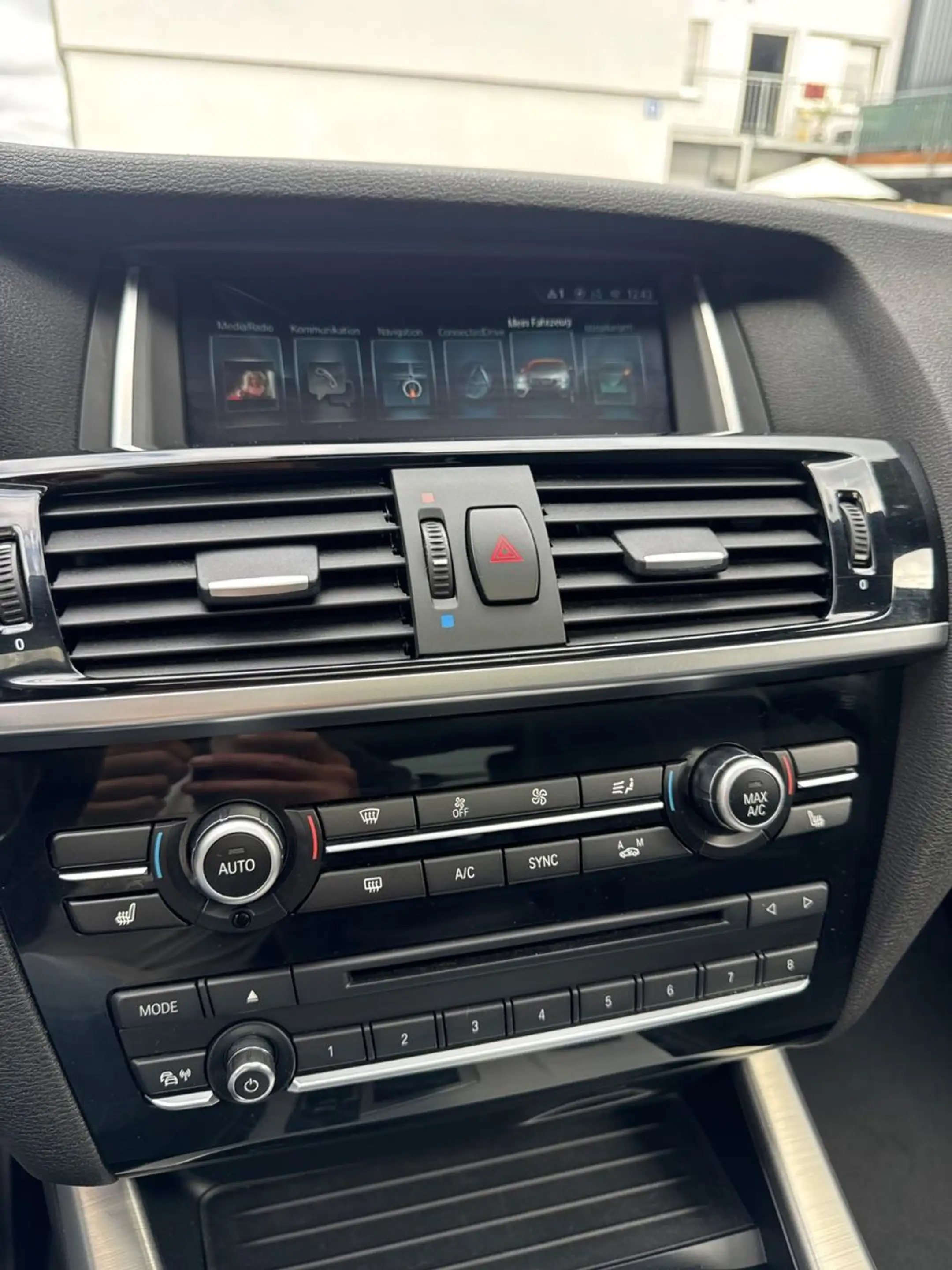 BMW X4 xDrive 20 d M Sport — photo 14
