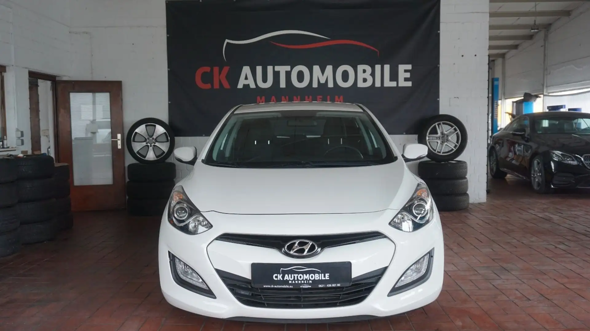 Hyundai i30 Classic KAMERA*PDC*MFL*KLIMA*PDC*NAVI*TOP!!! Weiß - 1