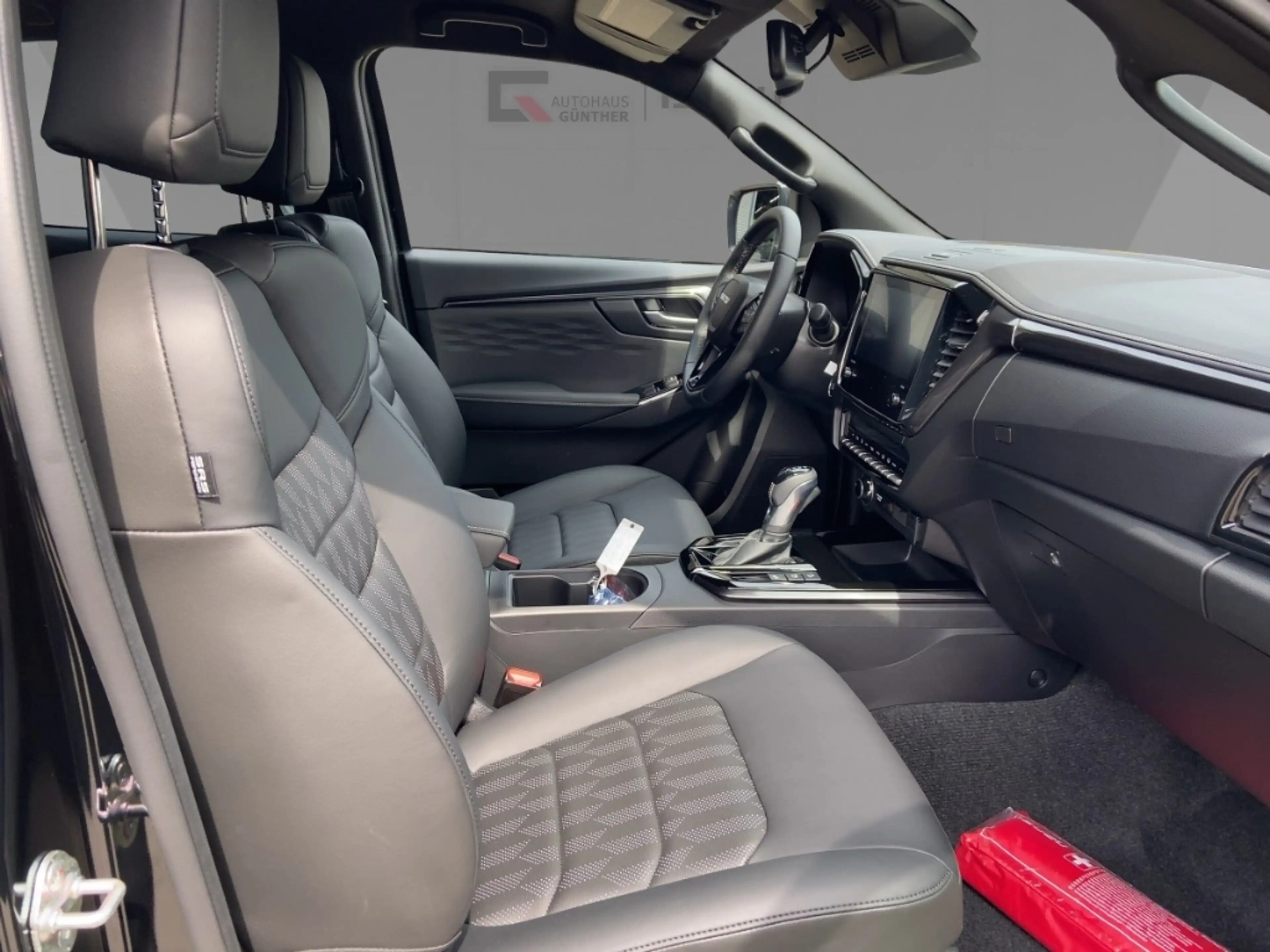 Isuzu D-Max V-CROSS Doka 163PS 4WD Autom. Winter/RFK/Leder/Car — photo 10