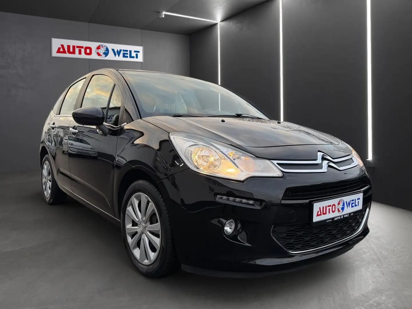 Citroen C3 1.2 12V VTi Feel Tempomat Sitzheizung PDC AUX Zwart - 2