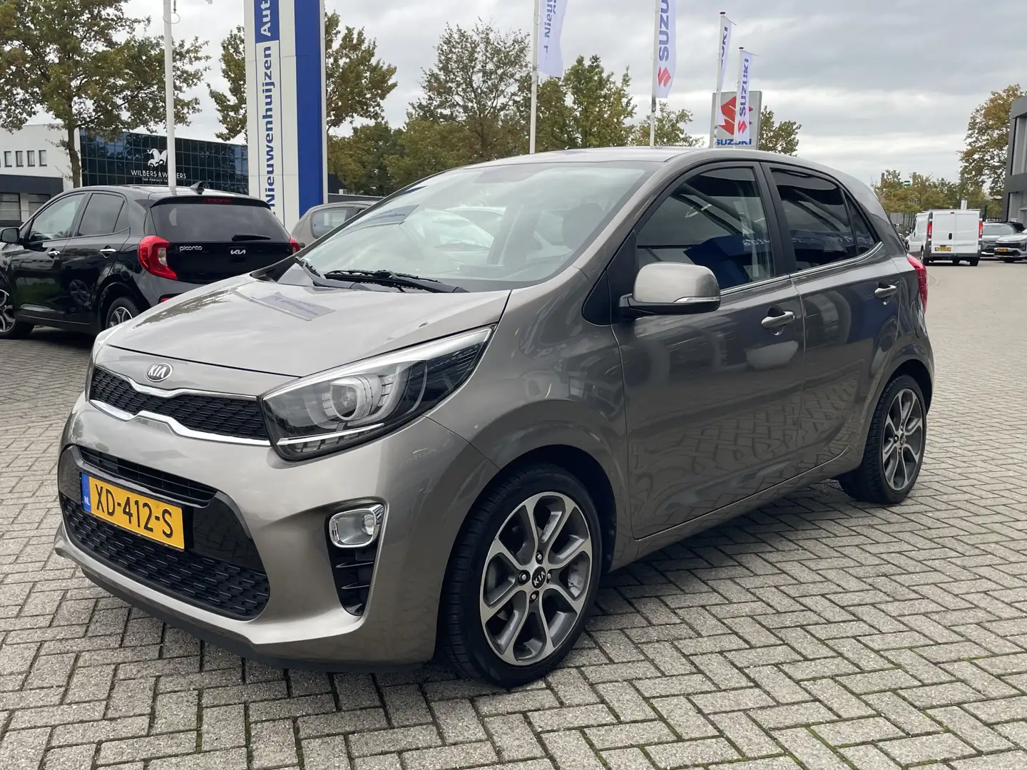 Kia Picanto 1.0 CVVT Design Edition | Navigatie | Leder | Acht Gris - 2