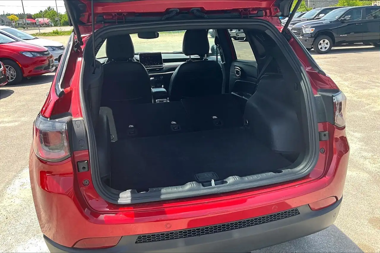 Jeep Compass снимка Jeep Compass