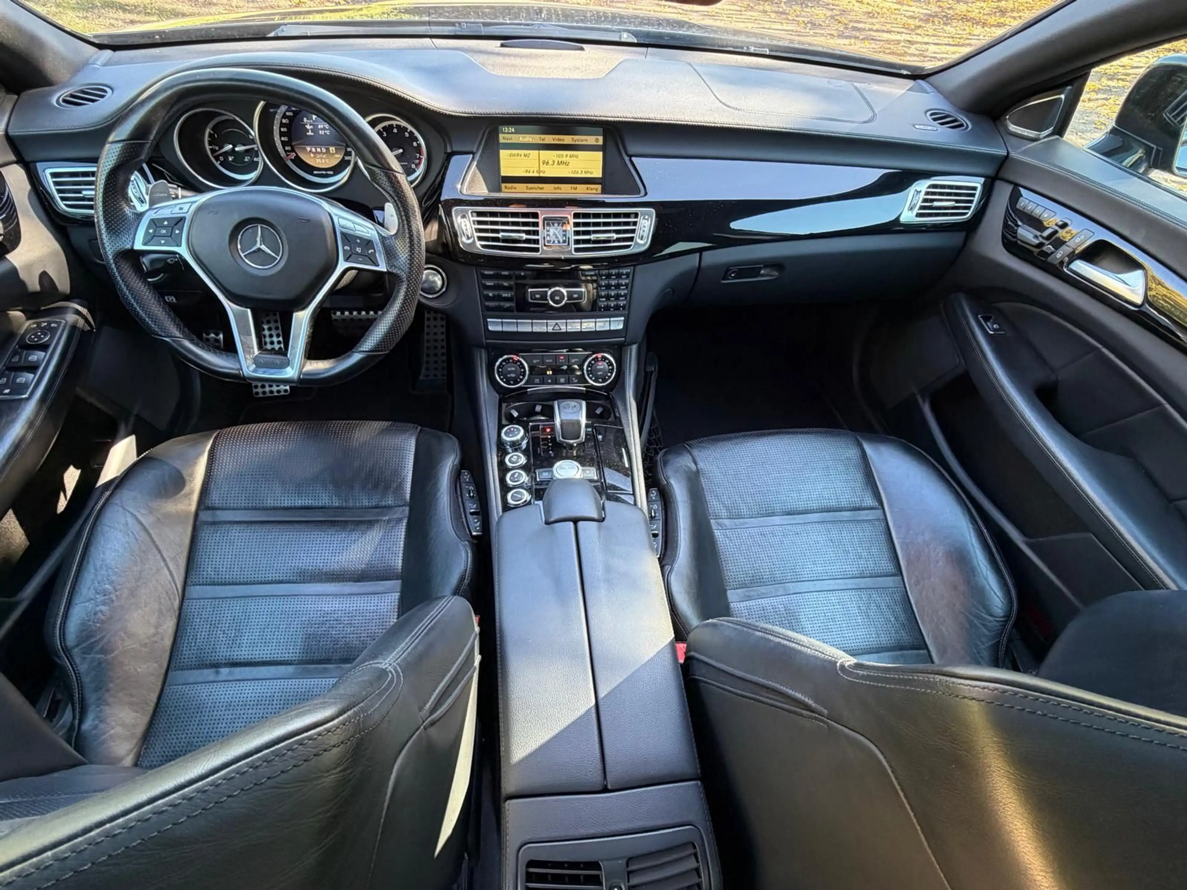 Mercedes-Benz CLS 63 AMG SITZKLIMA SD NACHTSICHT AMBIENTE TOP — photo 15