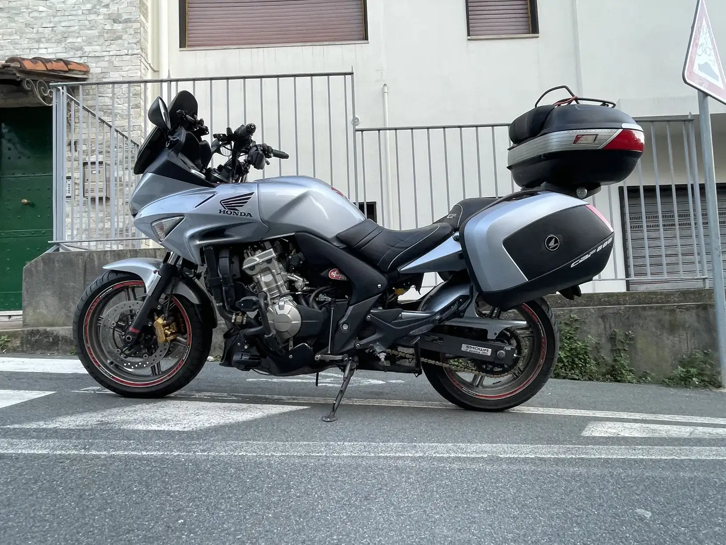 Honda CBF 600 cbf600s-abs - 1