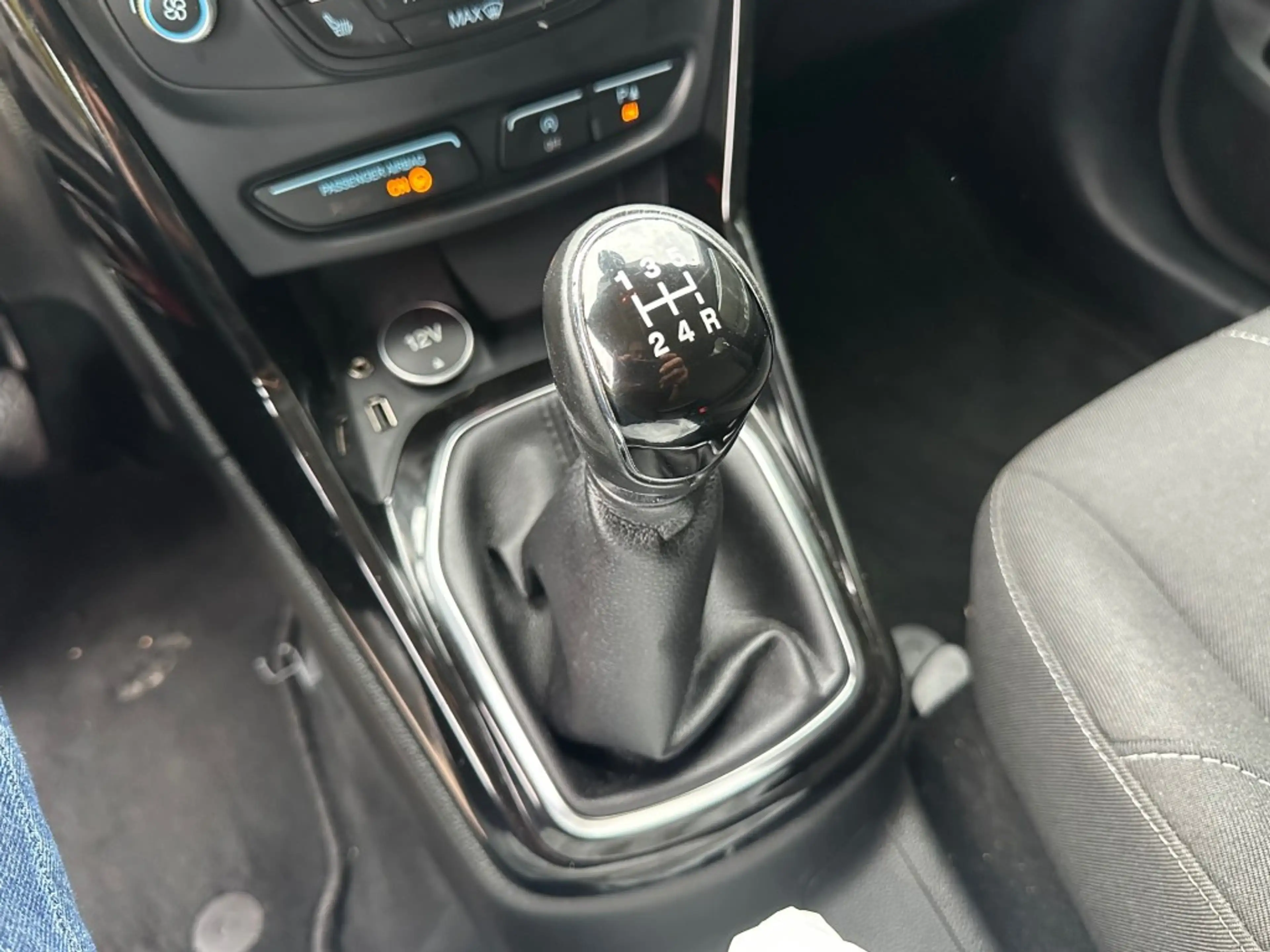 Ford B-Max 1.0 EcoBoost Titanium navi Airco Cruise Trekhaak N — photo 21