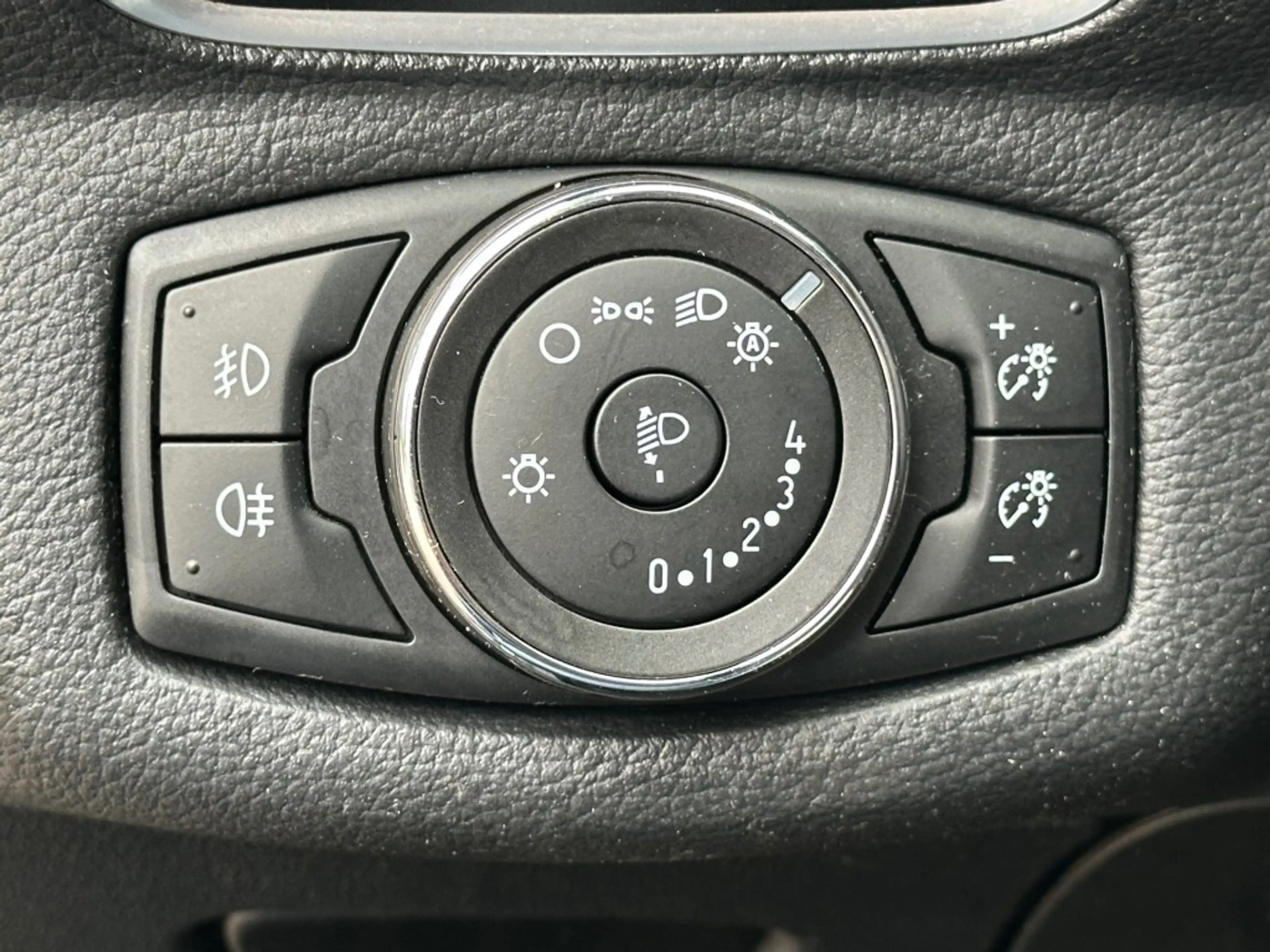 Ford B-Max 1.0 EcoBoost Titanium navi Airco Cruise Trekhaak N — photo 23
