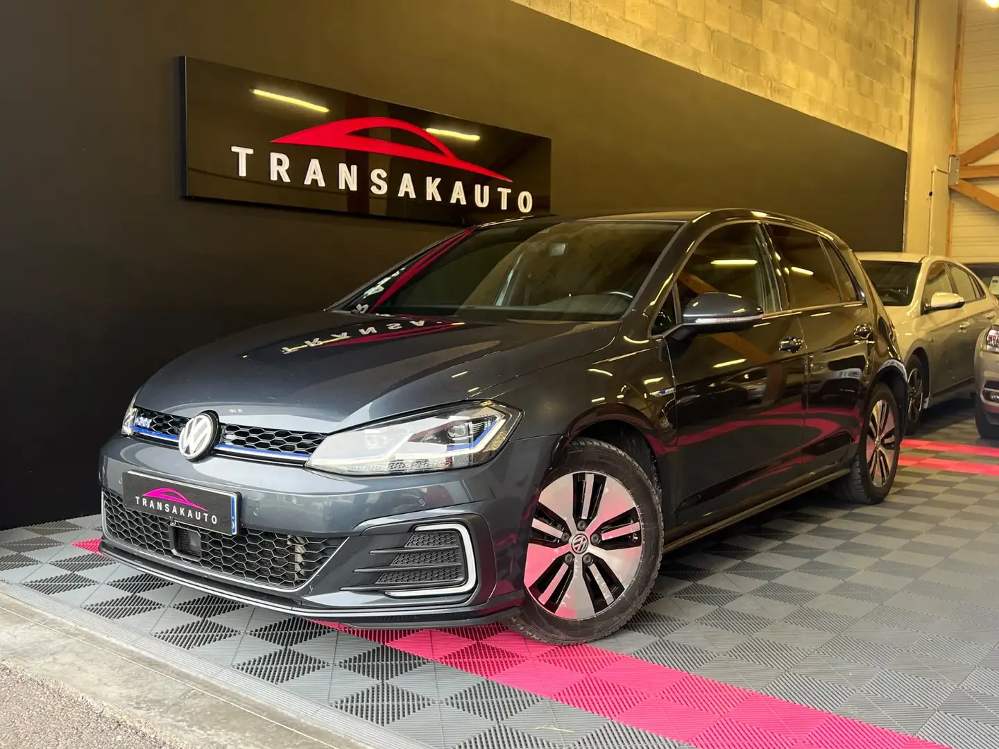 Volkswagen Golf GTE Gris - 1