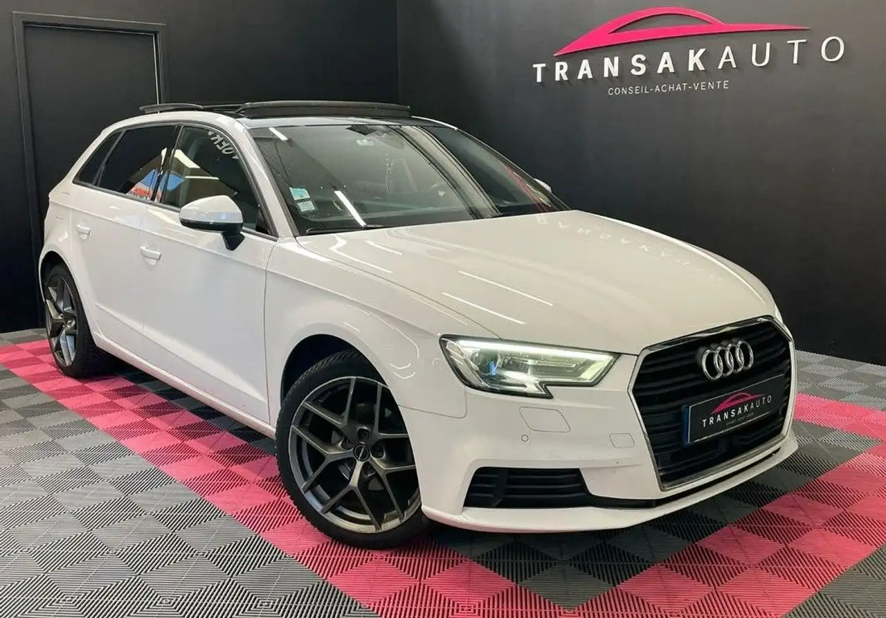Audi A3 1.6 TDI 116 ch S tronic 7 Design TOIT OU