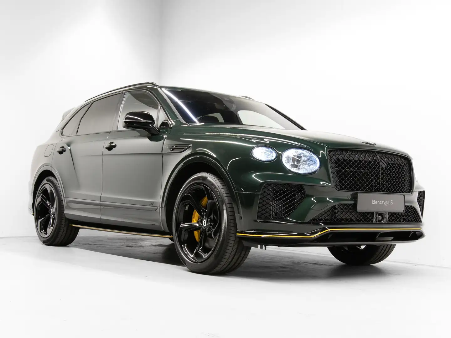 Bentley Bentayga 3.0 V6 Hybrid S Black Edition TOURING | B&O | MOOD Groen - 2