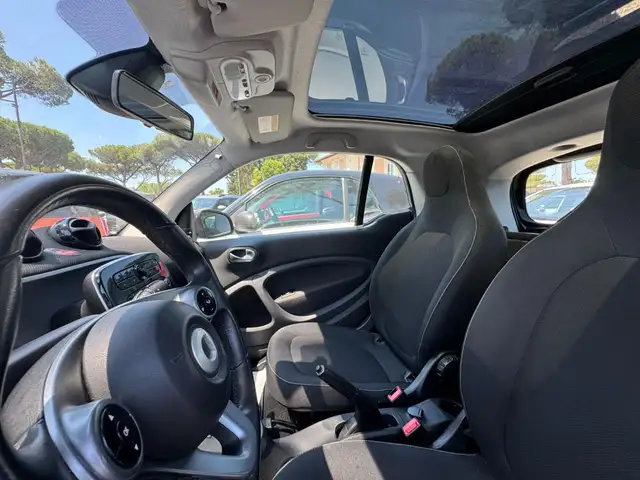 Smart Fortwo view 11