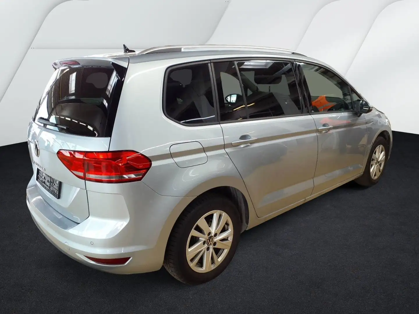 Volkswagen Touran 1.5 TSI DSG*LM*NAVI*7 Sitze*DAB*AHK*ACC Silber - 2