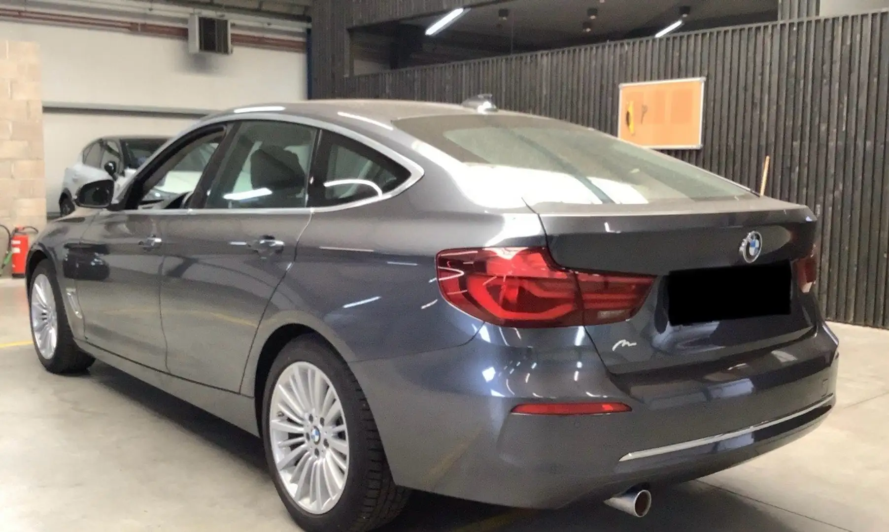 BMW 318 GT 150CV LUXURY BOITE AUTO FULL OPTIONS Grijs - 2