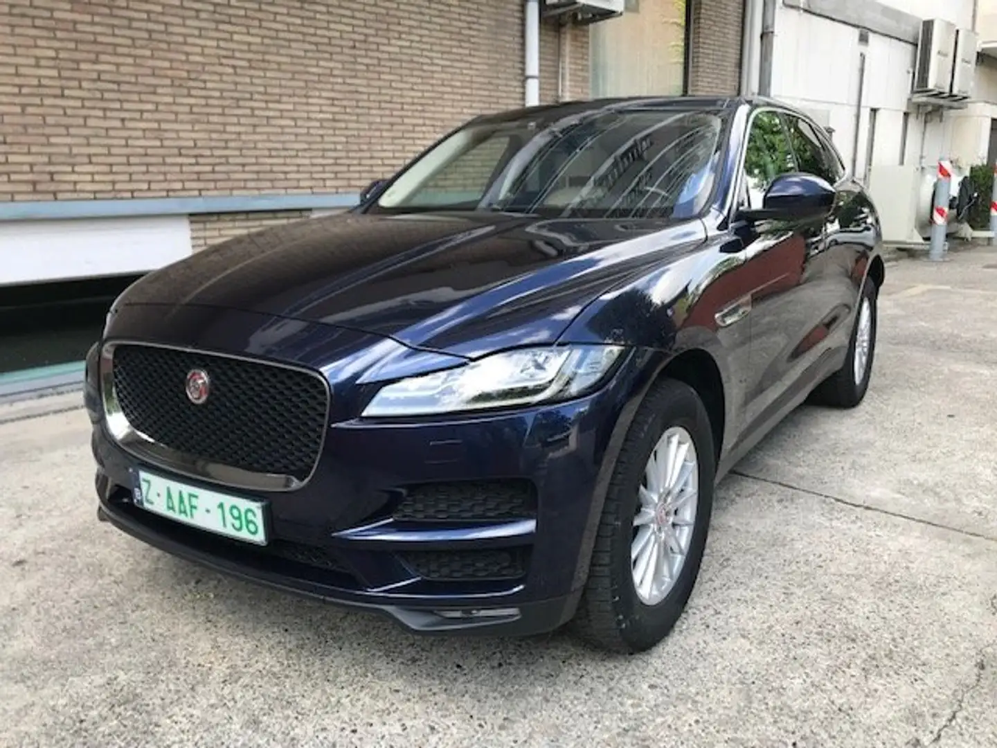 Jaguar F-Pace 2.0 D AWD Prestige - Export 13.999 euro  2016 Blauw - 1
