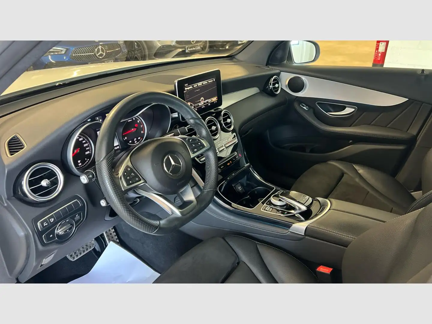 Mercedes-Benz GLC 250 4Matic Aut. Weiß - 2