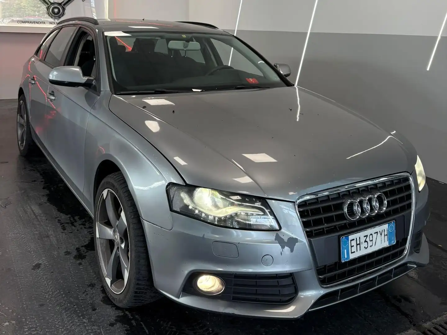 Audi A4 A4 2.0 tdi Advance PLUS Grau - 2