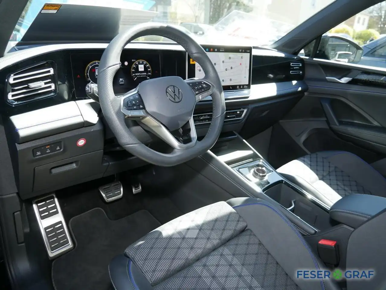 Volkswagen Tiguan 2.0 TDI 4M R-Line Black AHK Matrix Pano 10