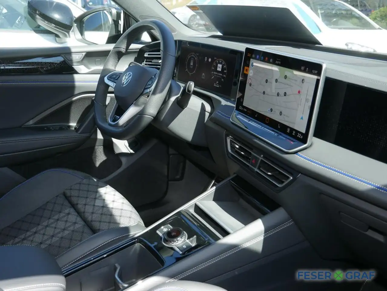 Volkswagen Tiguan 2.0 TDI 4M R-Line Black AHK Matrix Pano 7