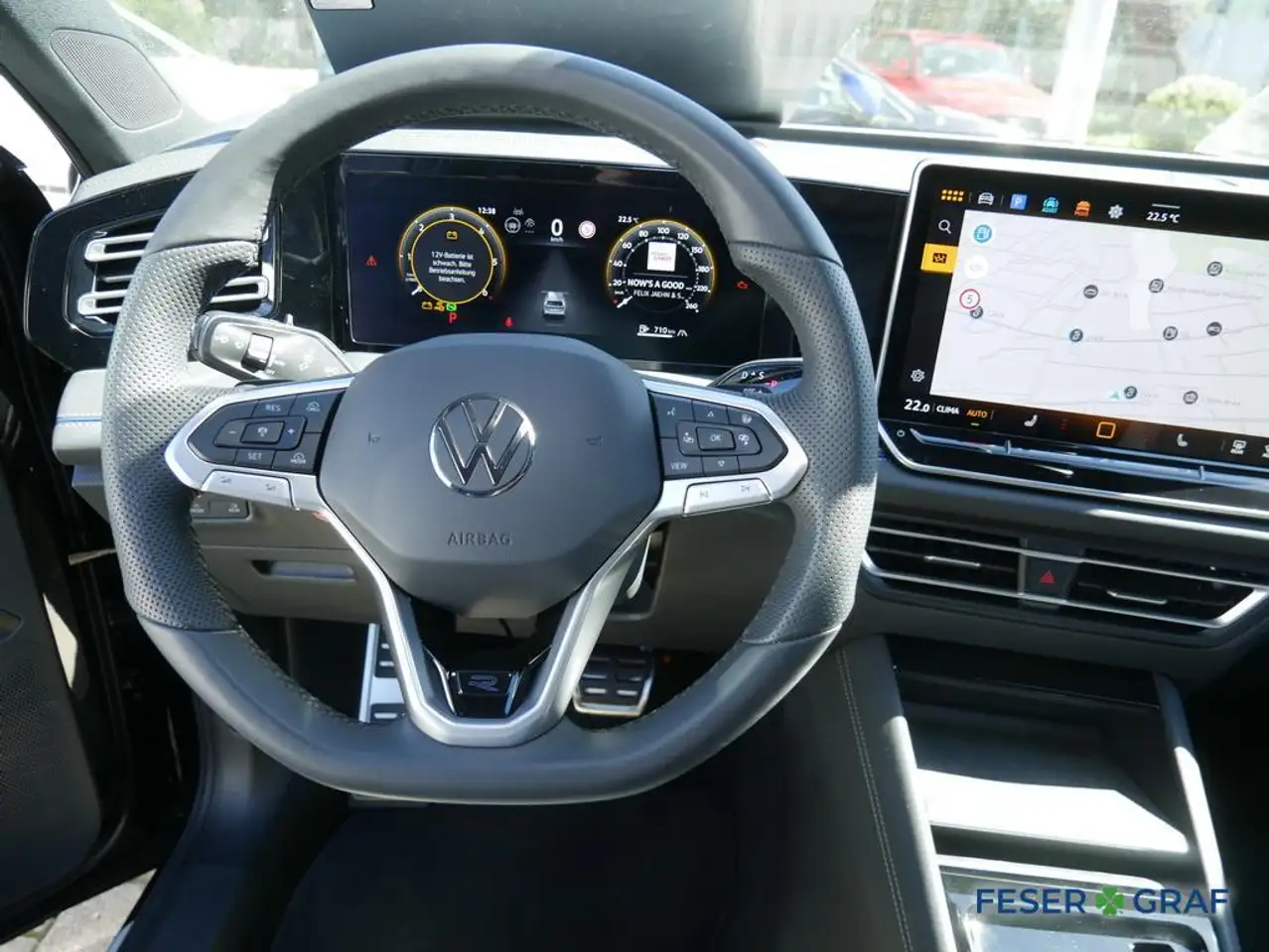 Volkswagen Tiguan 2.0 TDI 4M R-Line Black AHK Matrix Pano 13