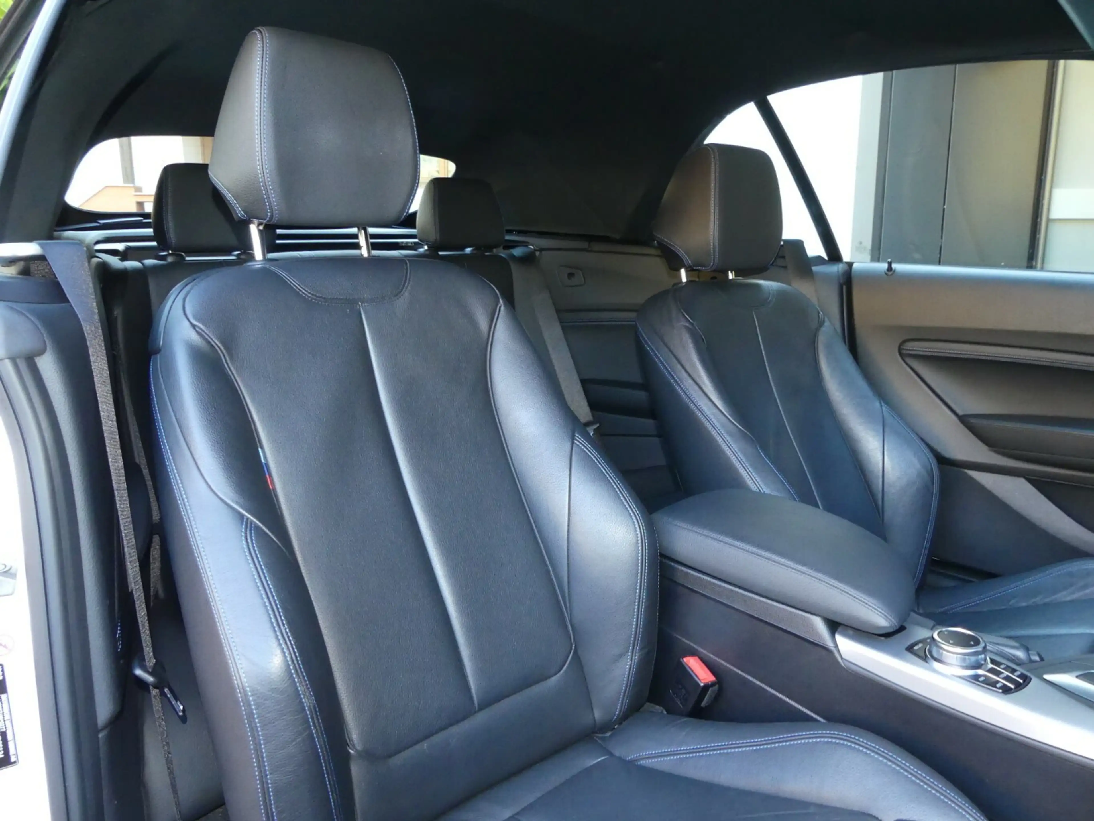 BMW 220 Cabrio M Sport — photo 6