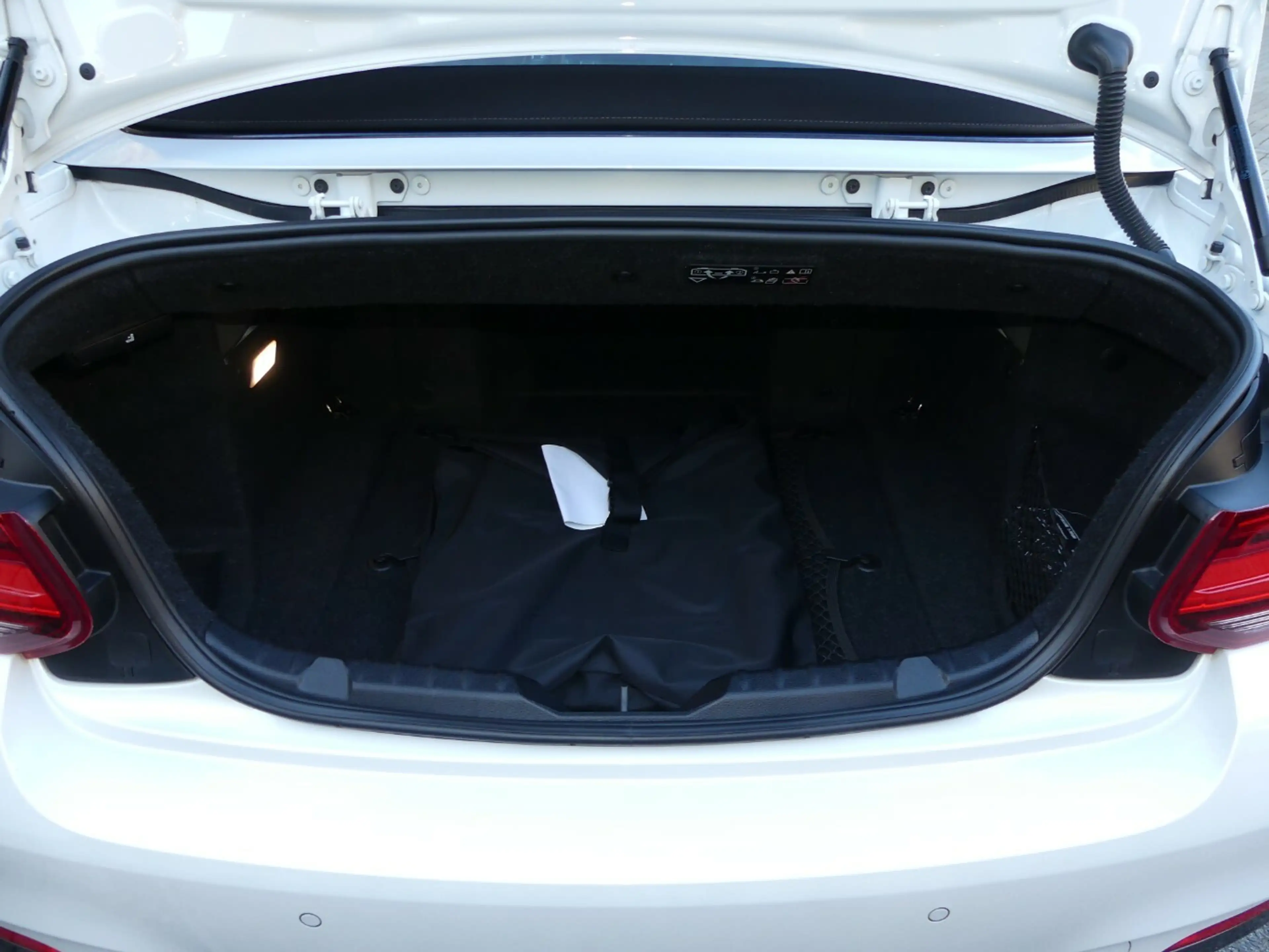 BMW 220 Cabrio M Sport — photo 7