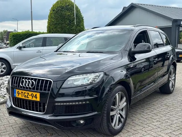 2012 Audi Q7 in Black for sale