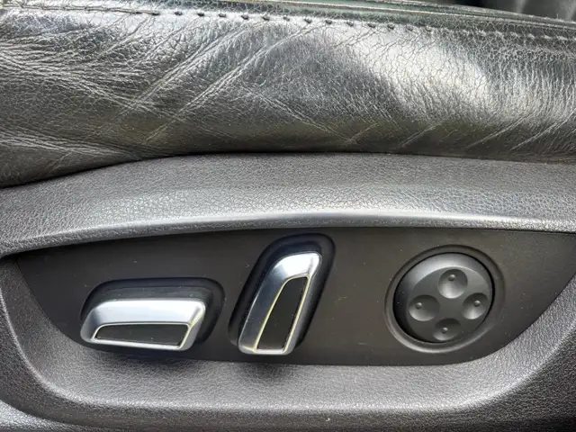 Audi Q7 view 18