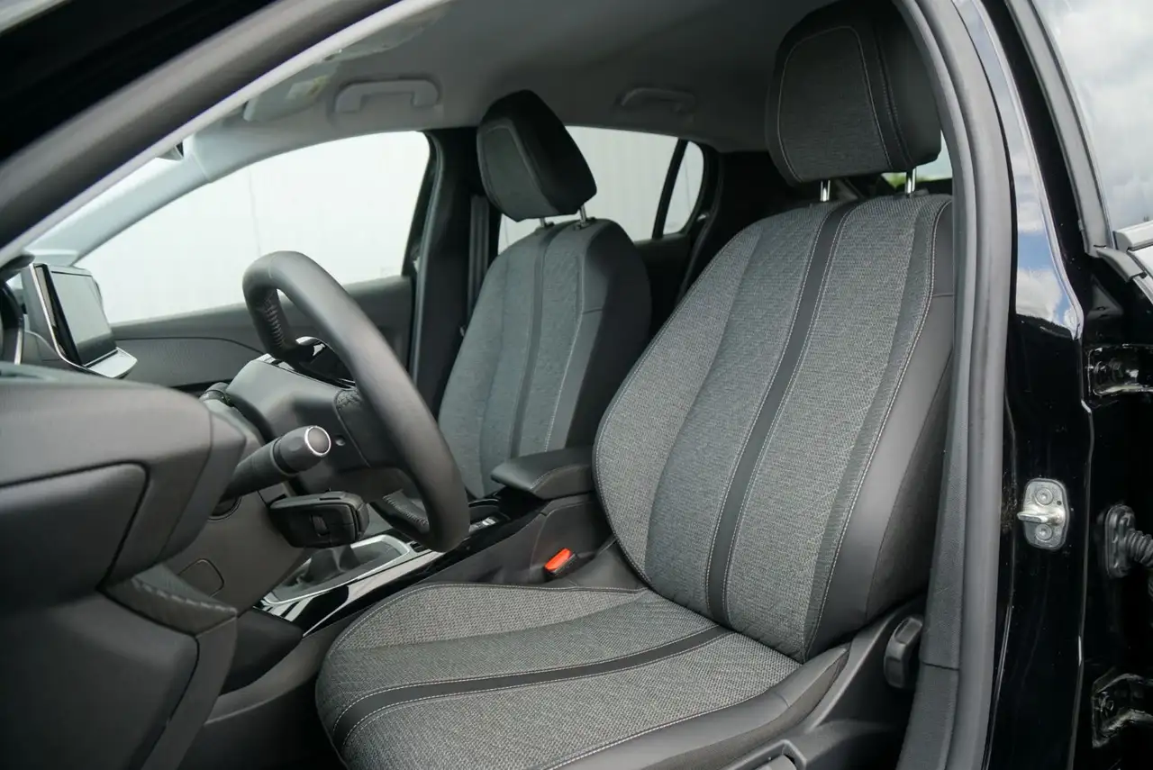 Peugeot 208 1.2 Allure Pack Pure Tech *ACC*App*Kamera*, миниатюра 21