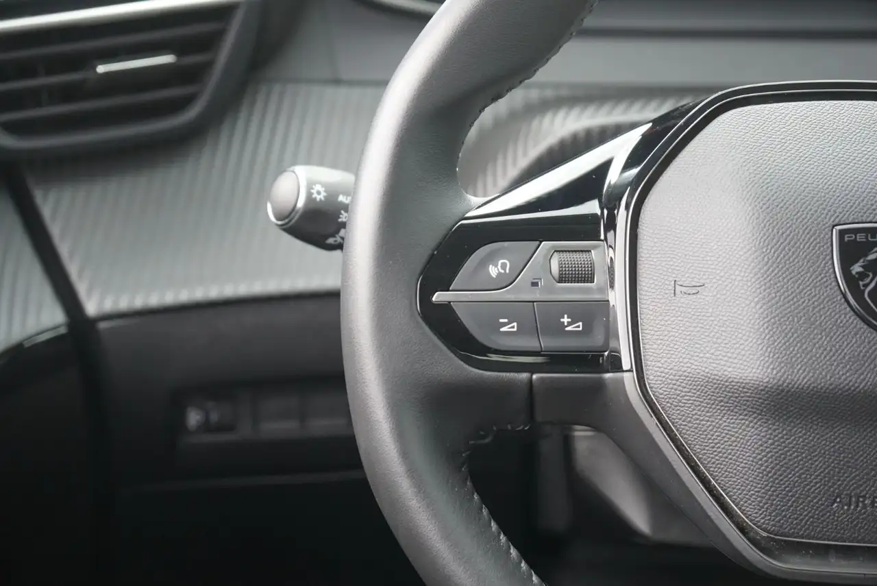 Peugeot 208 1.2 Allure Pack Pure Tech *ACC*App*Kamera*, миниатюра 13