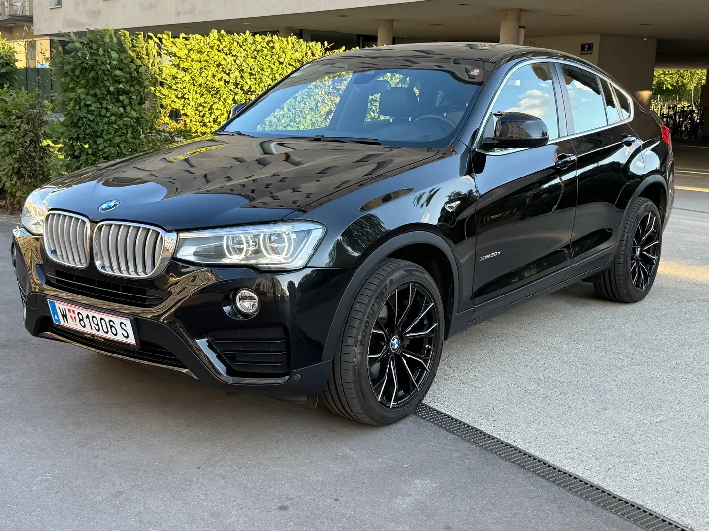 BMW X4 X4 xDrive 30d xLine Aut. xLine Schwarz - 2