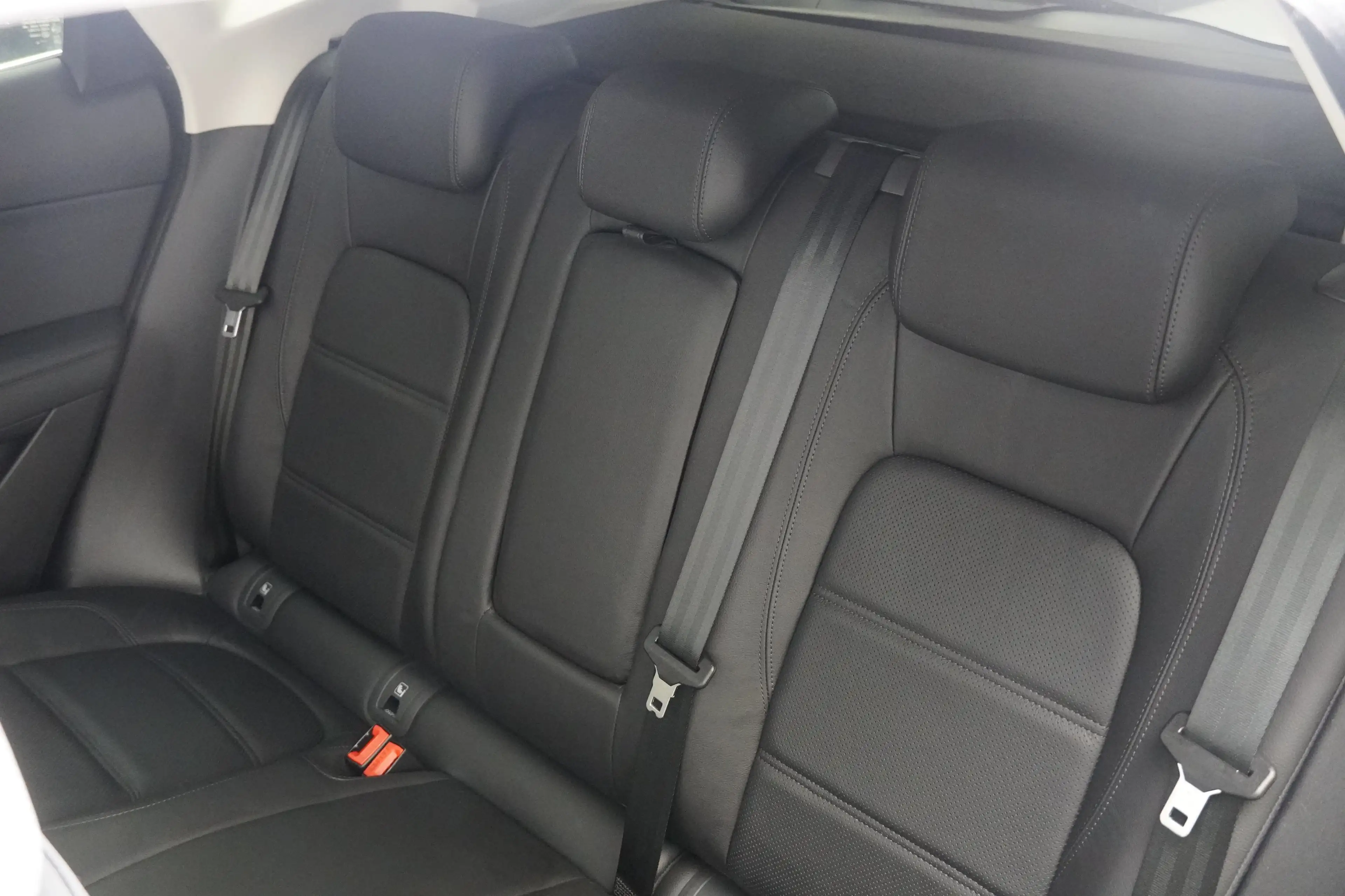 Jaguar E-Pace 2,0DI4 D150 S AWD — photo 14