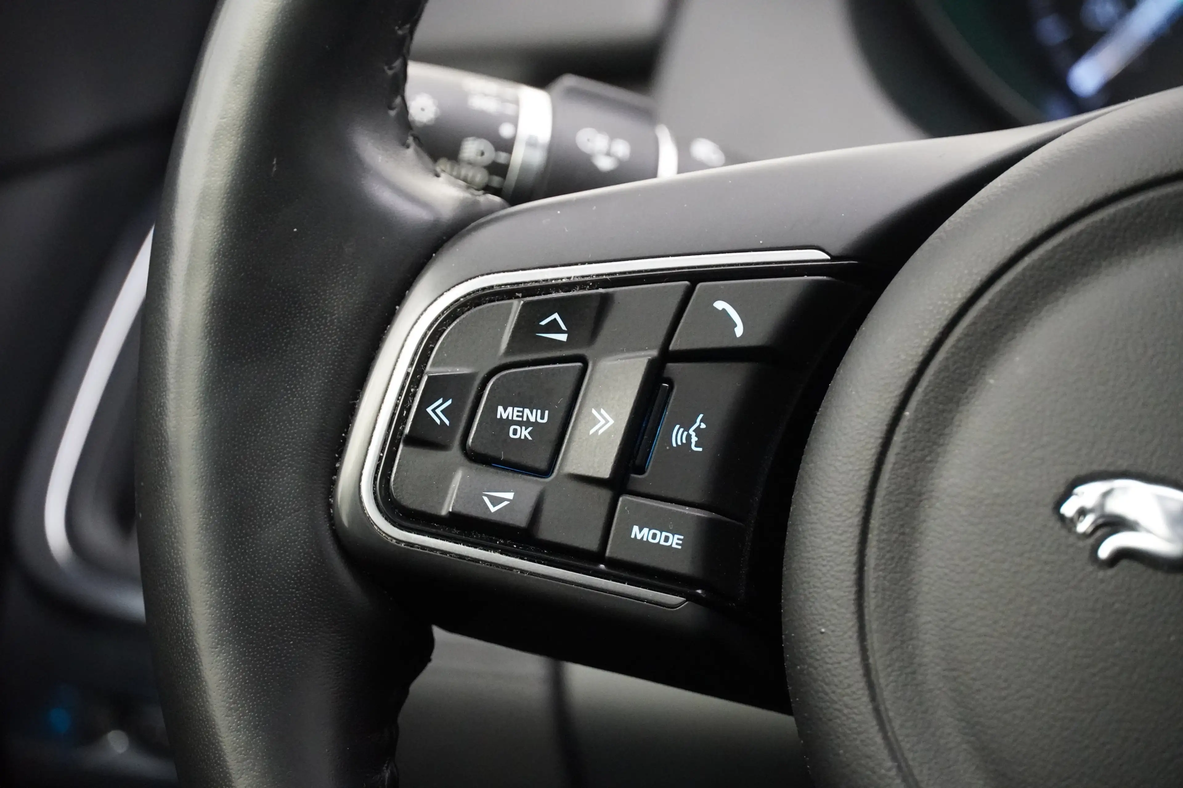 Jaguar E-Pace 2,0DI4 D150 S AWD — photo 9