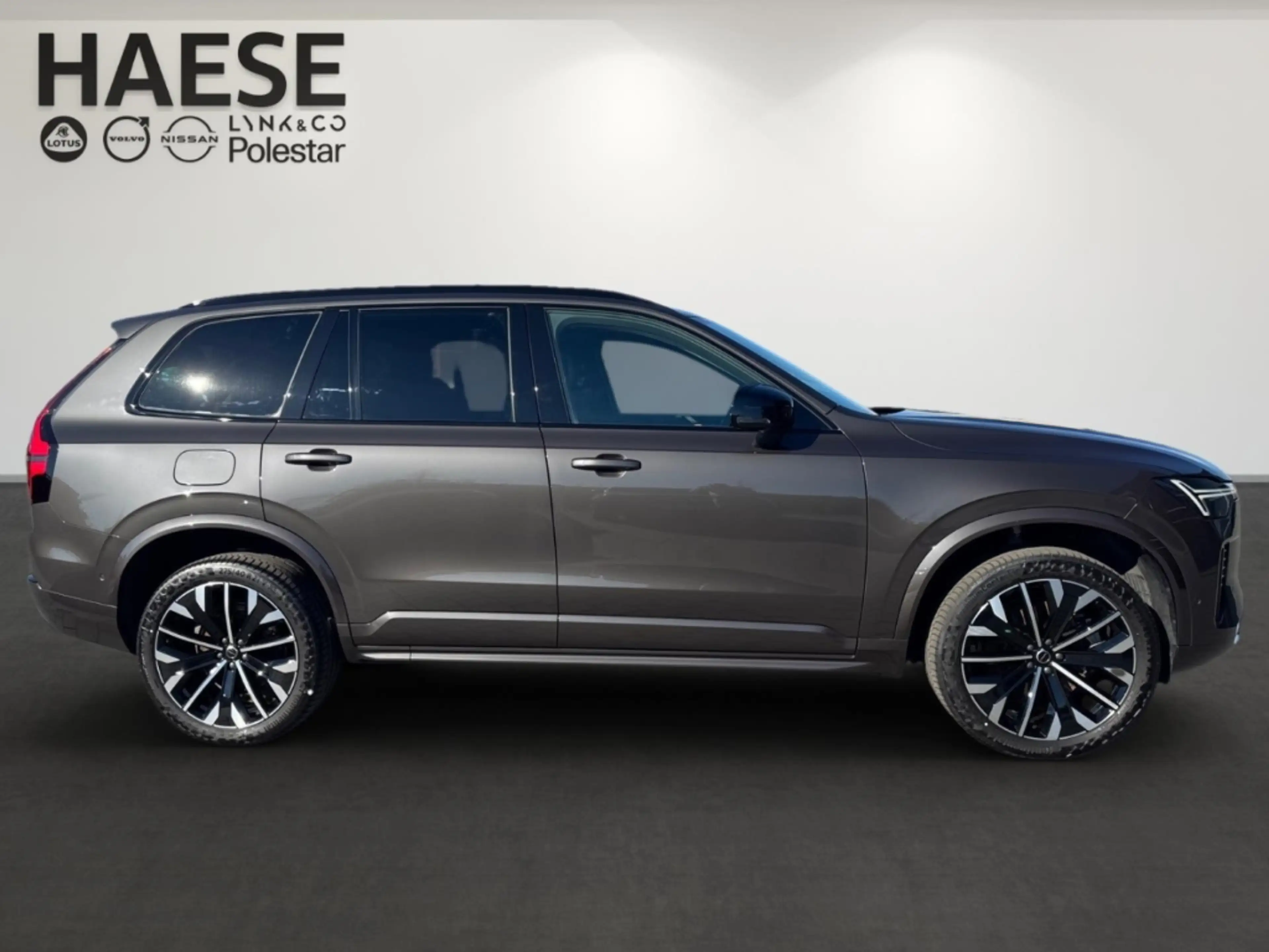 Volvo XC90 T8 Plus Dark Plug-In Hybrid AWD 7-Sitzer HUD Stand — photo 4