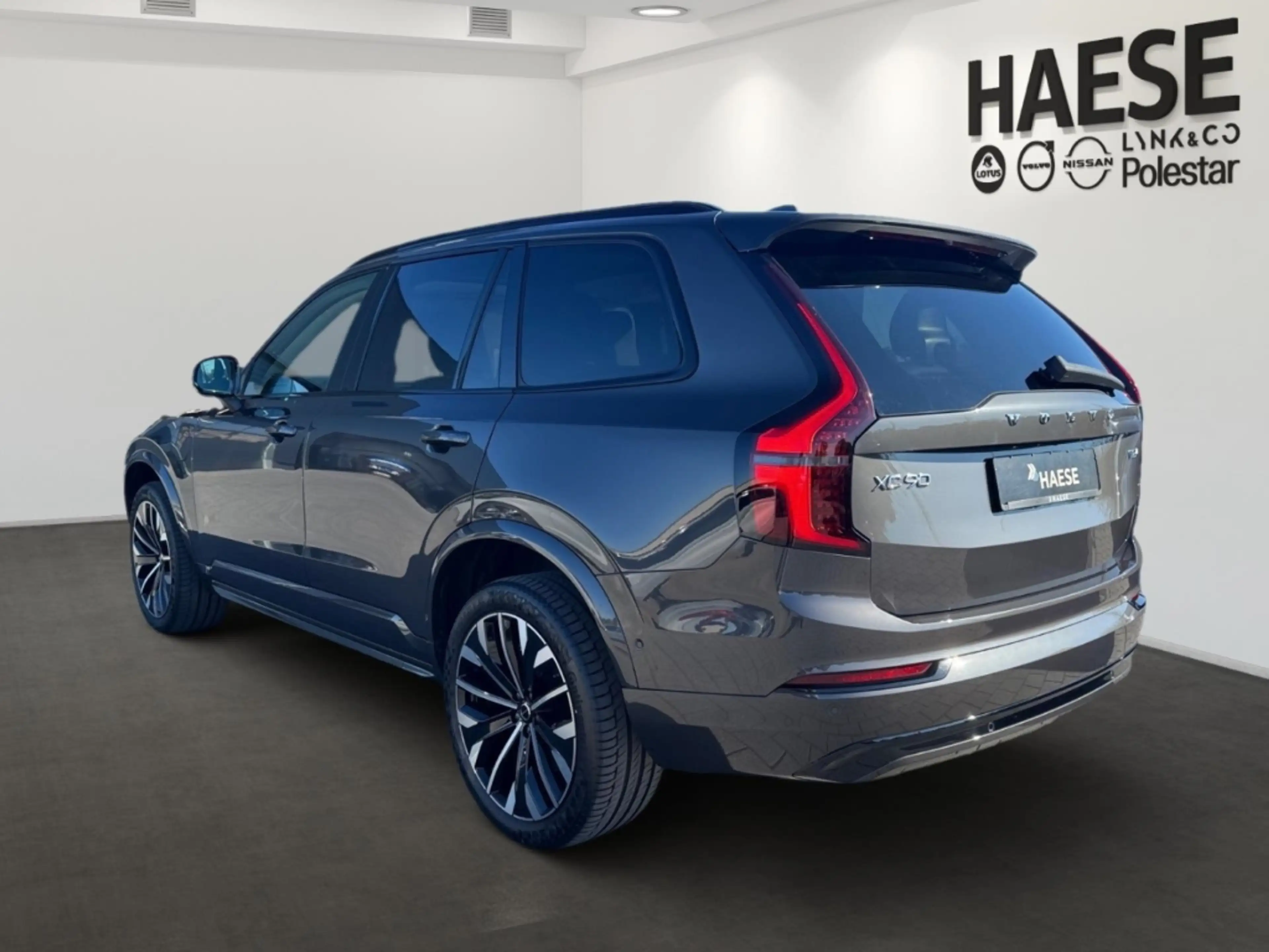 Volvo XC90 T8 Plus Dark Plug-In Hybrid AWD 7-Sitzer HUD Stand — photo 7