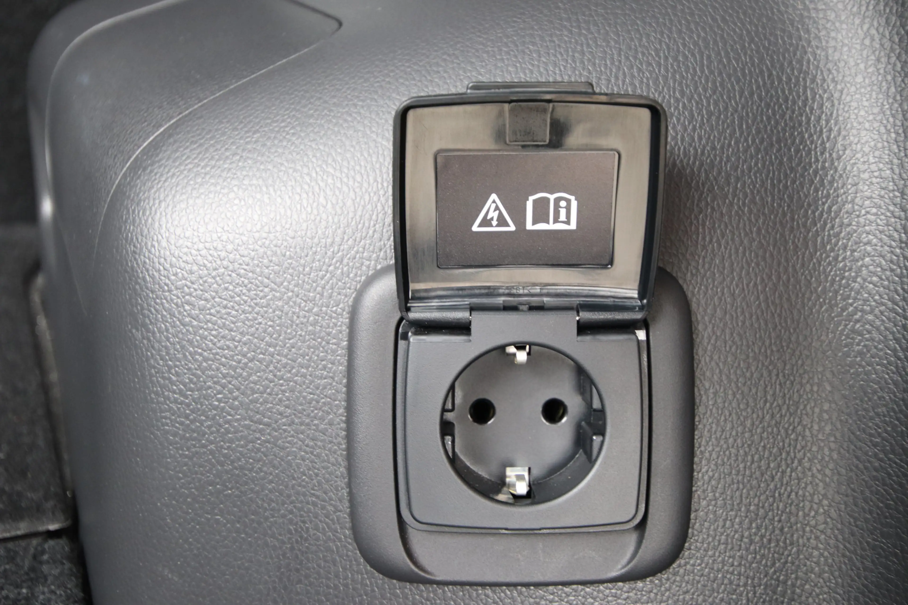 Mitsubishi Eclipse Cross 2.4 PHEV Executive 360° camera, Adaptive Cruise, é — photo 10
