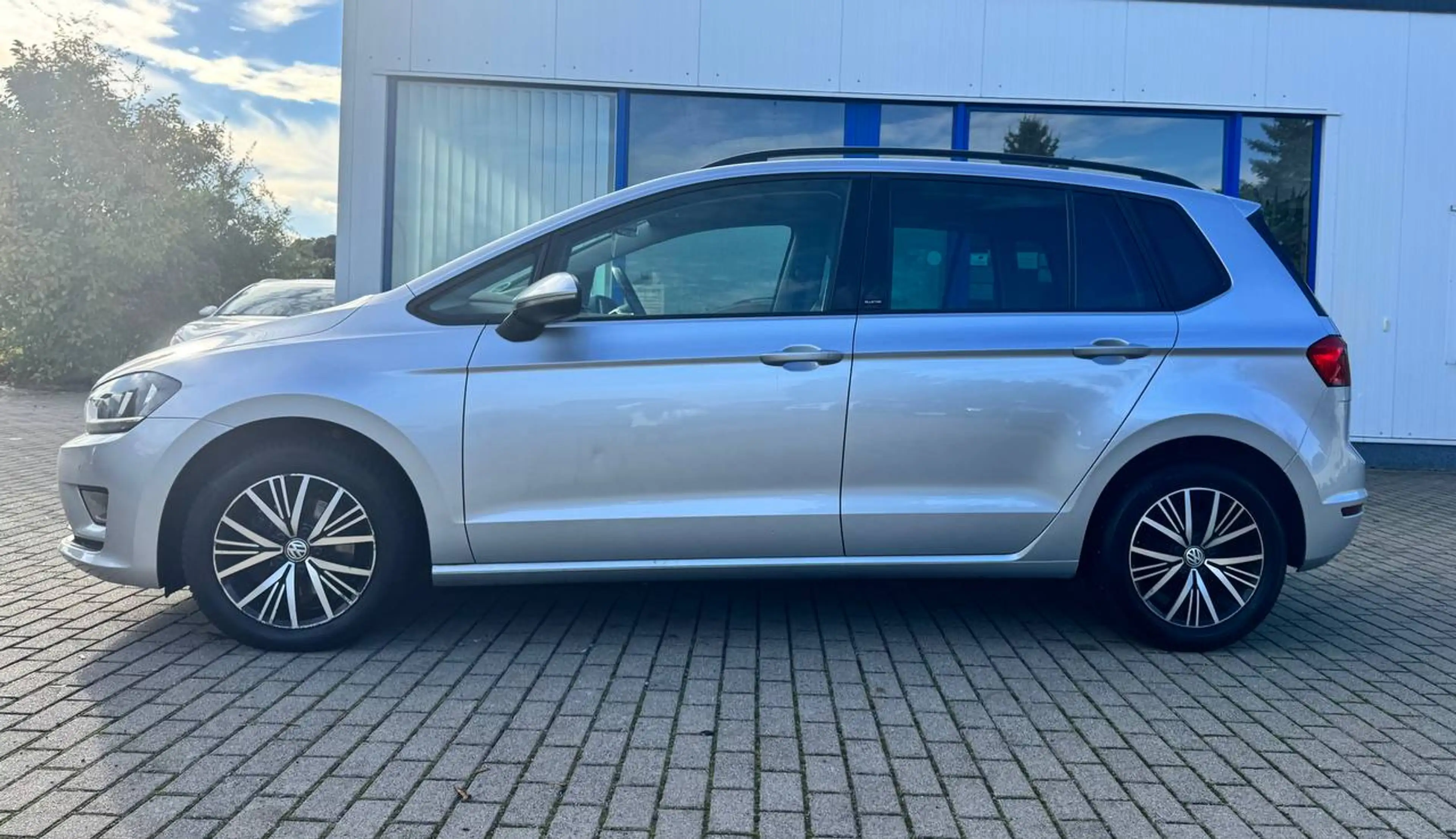 Volkswagen Golf VII Sportsvan 1.6 TDI  Allstar — photo 4