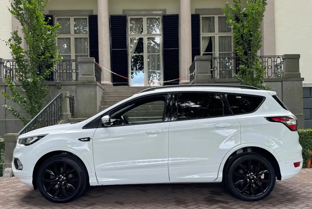 Ford Kuga 2018 из Европы — купить под ключ