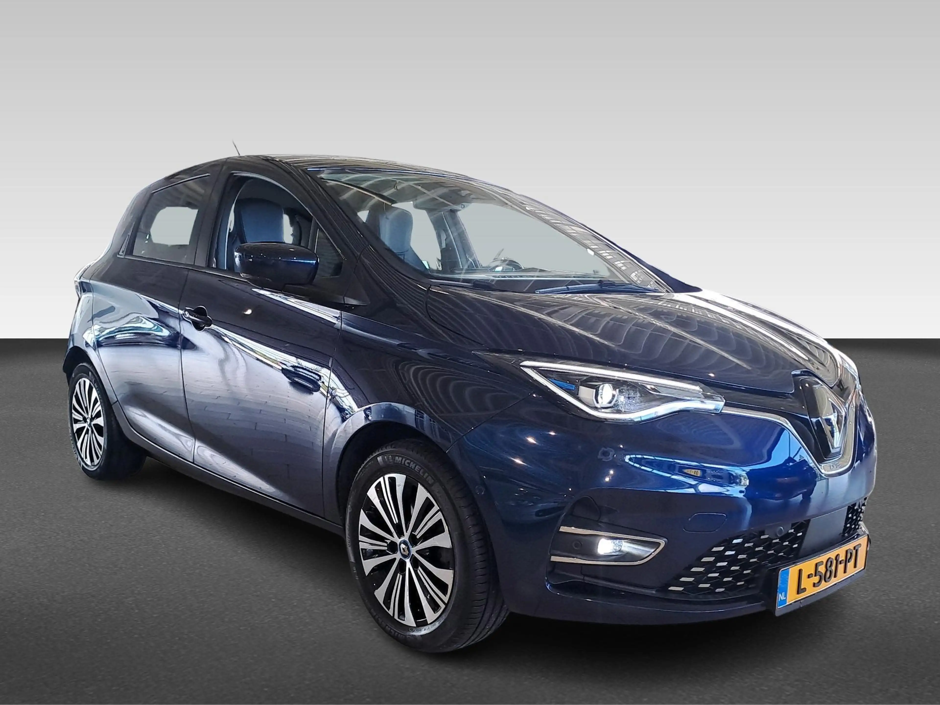 Renault ZOE R135 Serie Limitee Riviera 52 kWh|Koopaccu|Leren b — photo 8