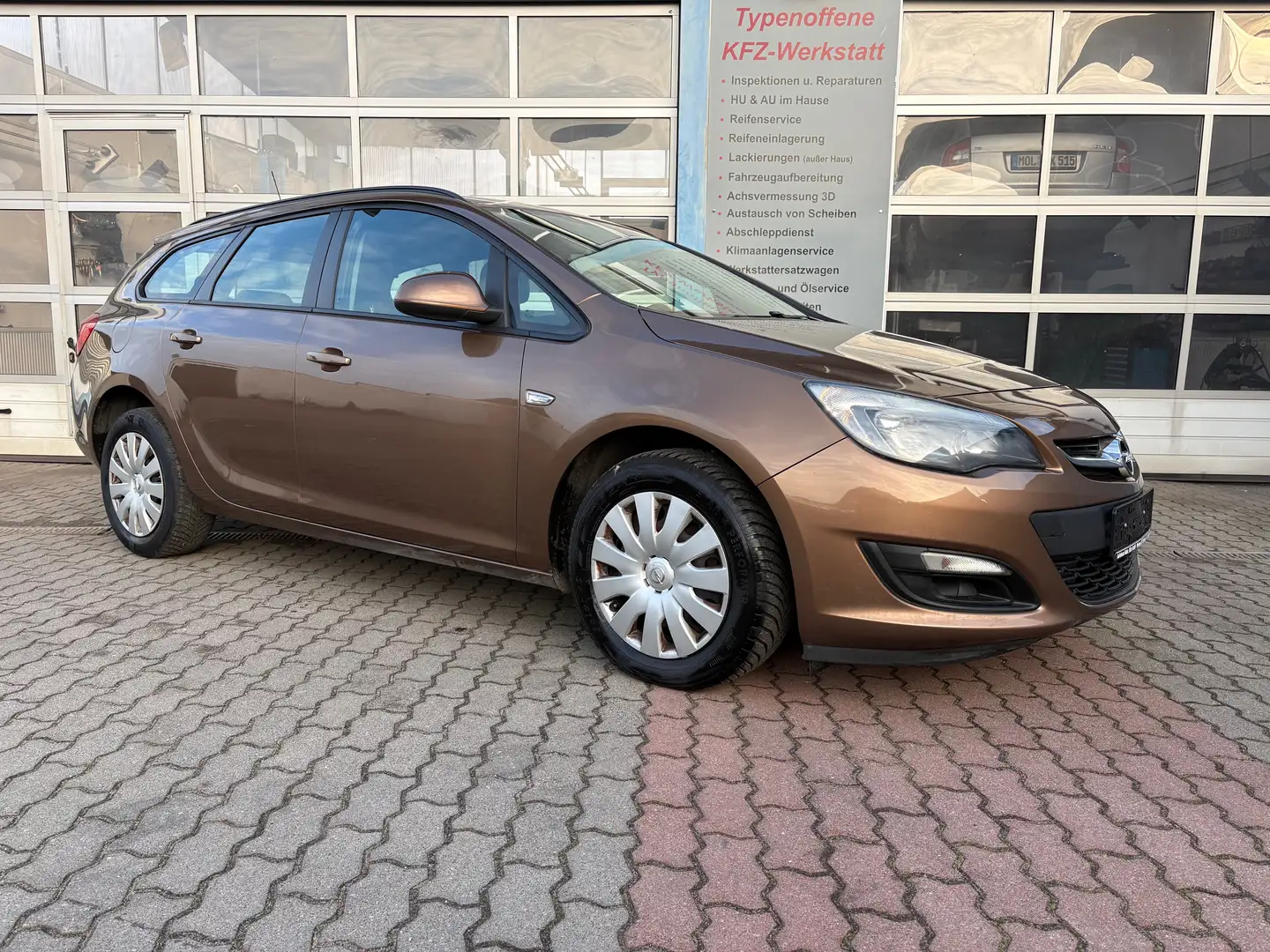 Opel Astra Sports Tourer 1,6 , Tempomat ,HU/AU neu Braun - 2