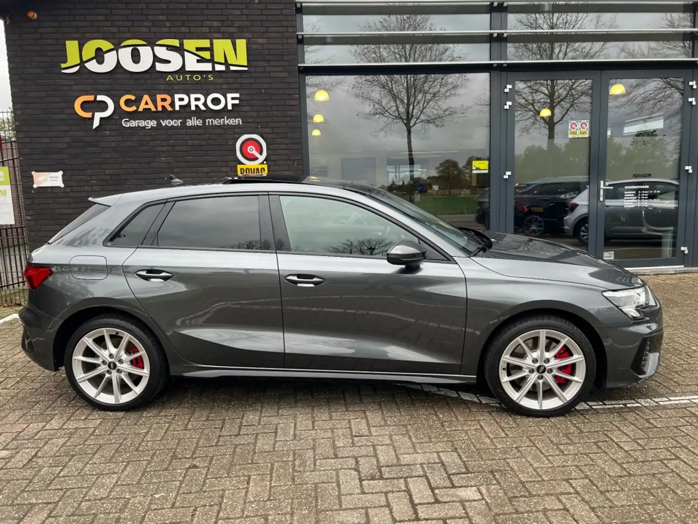 Audi A3 45 TFSI E S ED. COMP Gris - 2