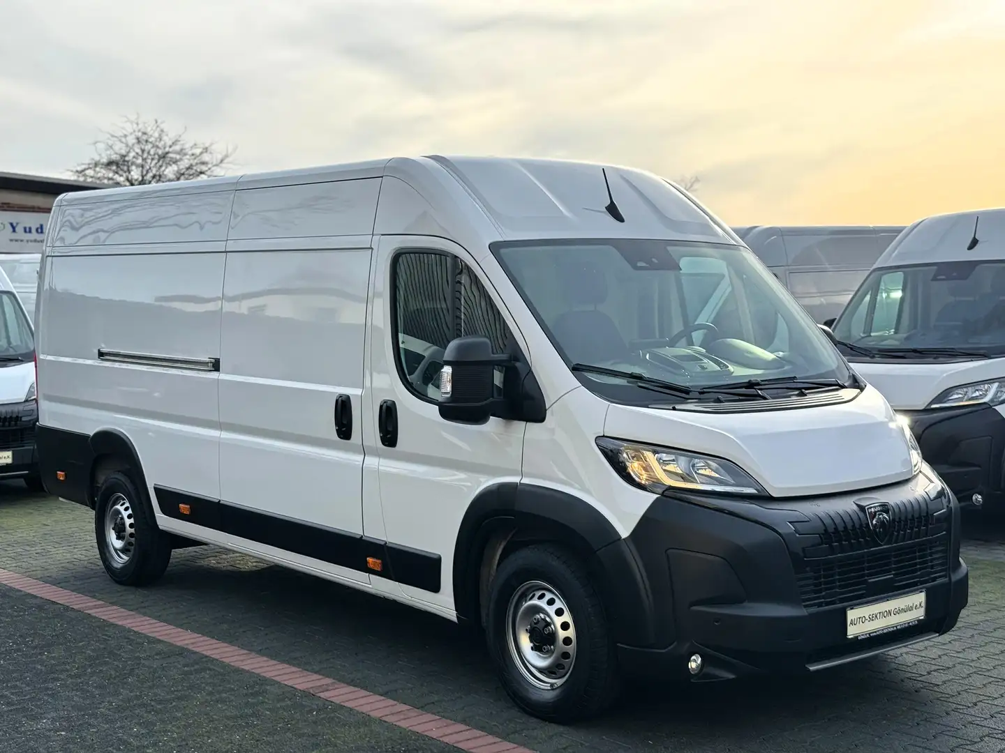 Peugeot Boxer 35 L4H2 140 *360°PDC*Kamera*Tempomat*Holz Weiß - 1