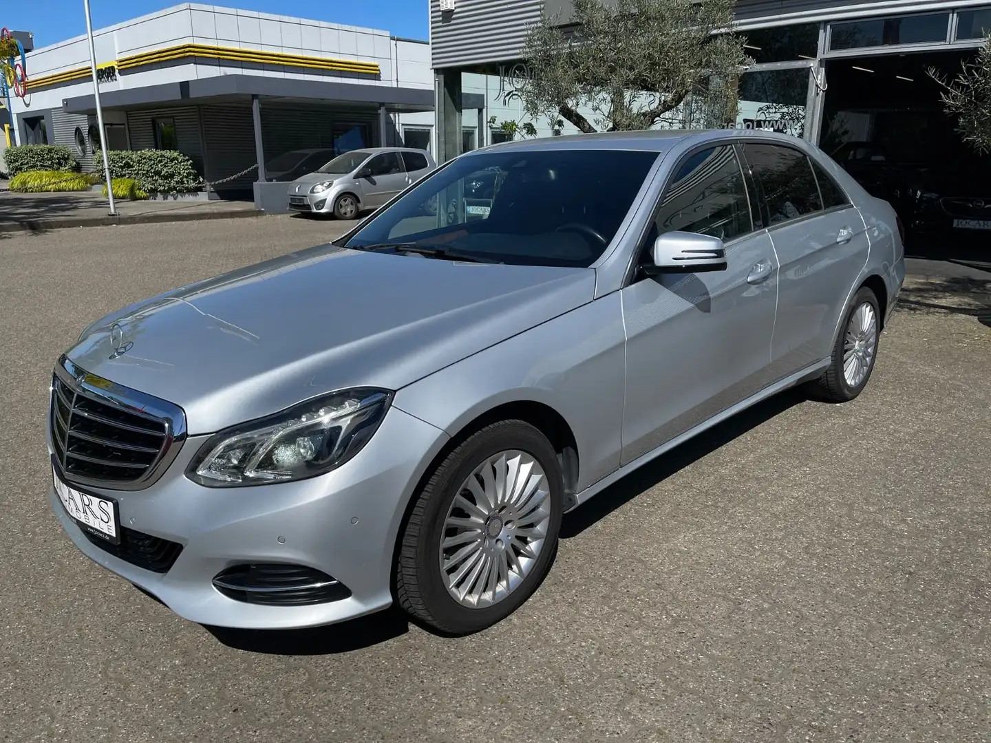 Mercedes-Benz E 350 BlueTec 4Matic I ELEGANCE I LED I AMBIENTE Stříbrná - 1