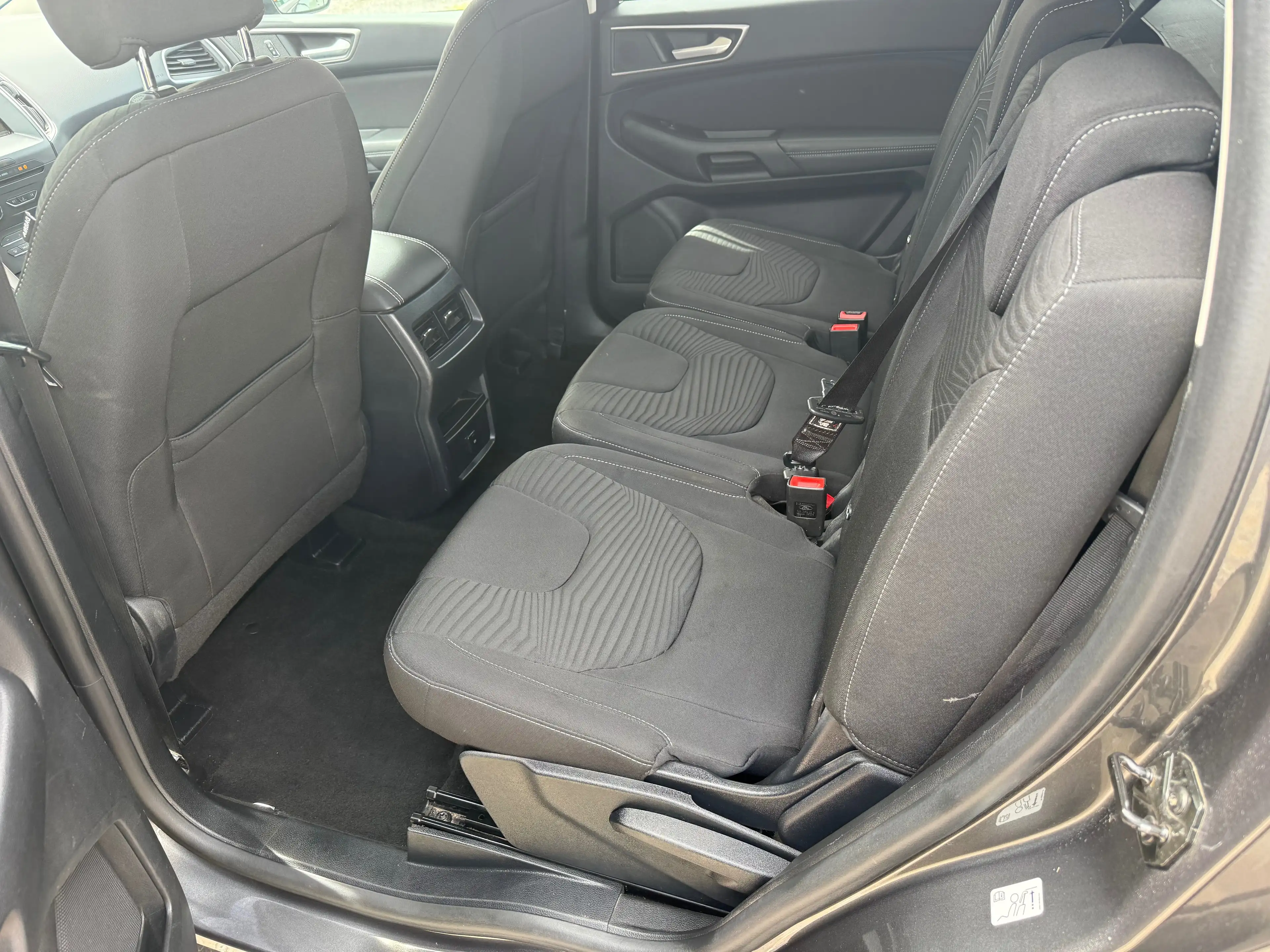 Ford S-Max S-Max 1.5 EcoBoost Titanium — photo 9