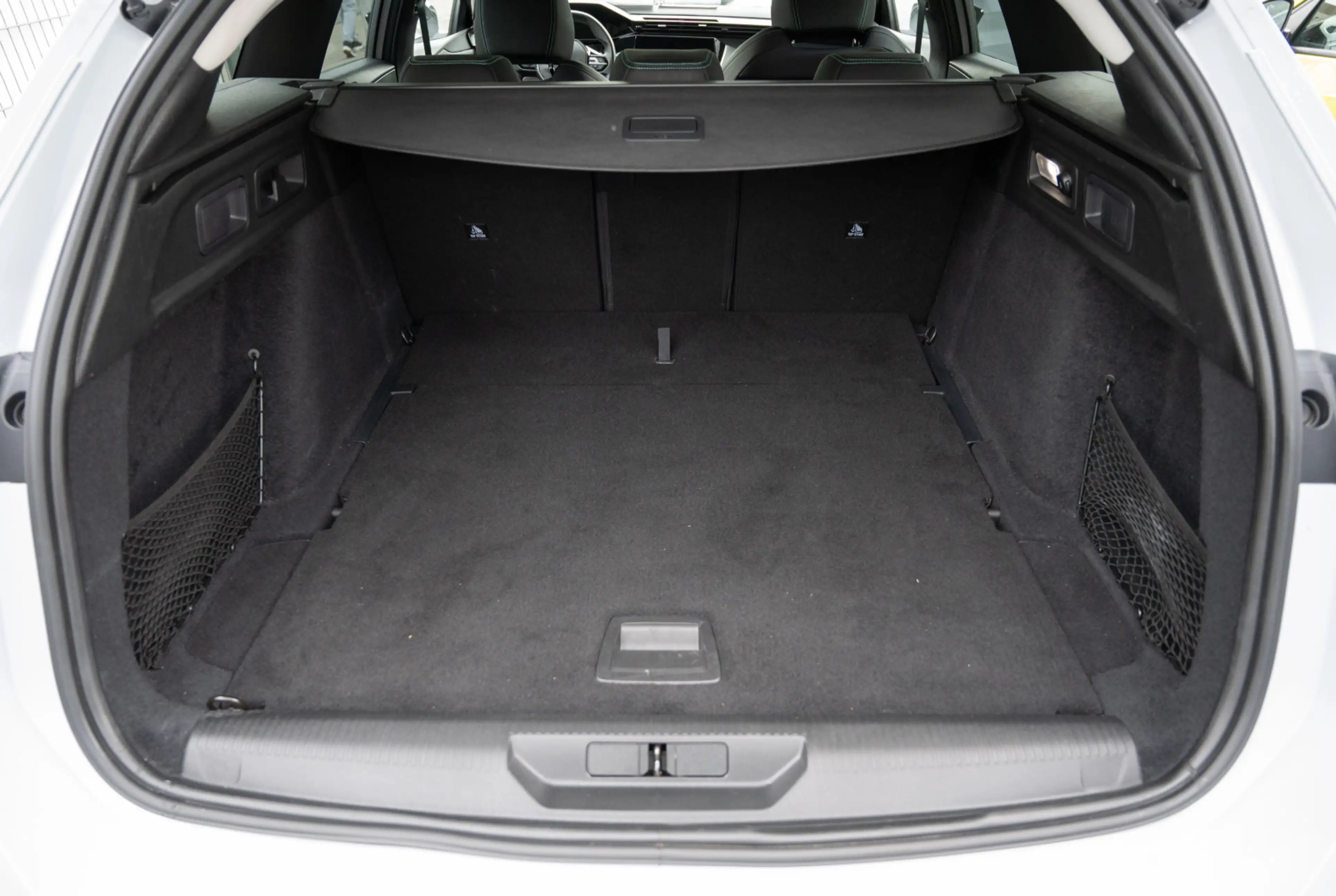 Peugeot 308 SW Allure 1.5 BlueHDi 130 EAT8 *KOMFORT-PAKET*WINTER-PAKET* — photo 15