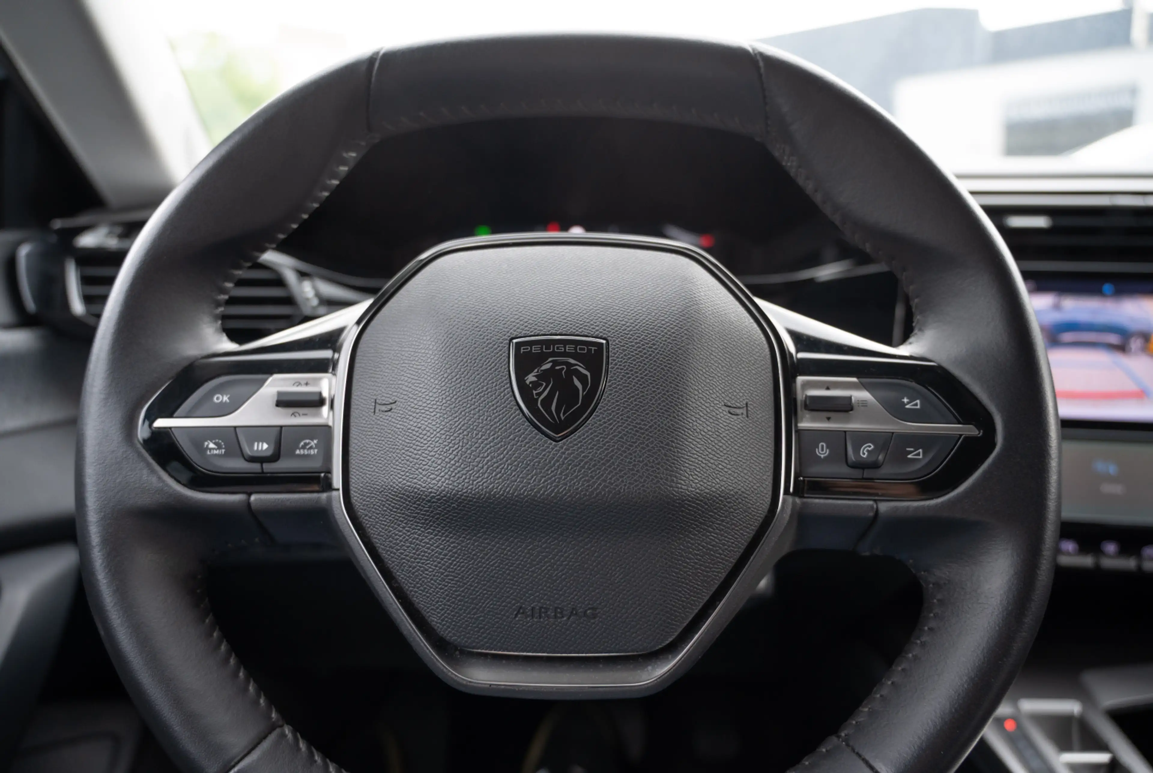 Peugeot 308 SW Allure 1.5 BlueHDi 130 EAT8 *KOMFORT-PAKET*WINTER-PAKET* — photo 14