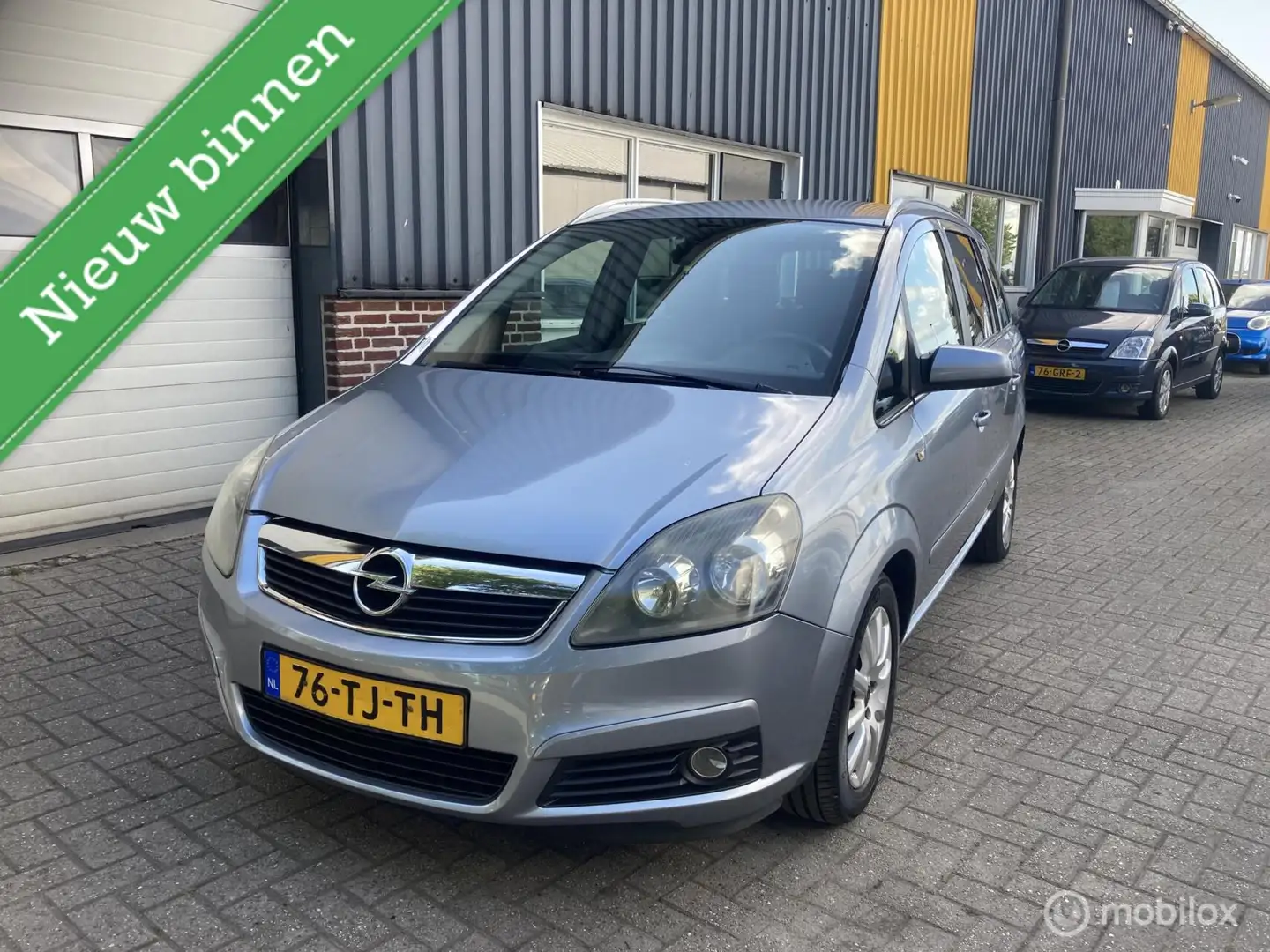 Opel Zafira 1.8 Executive NIEUWE KOPPELING! Grijs - 1