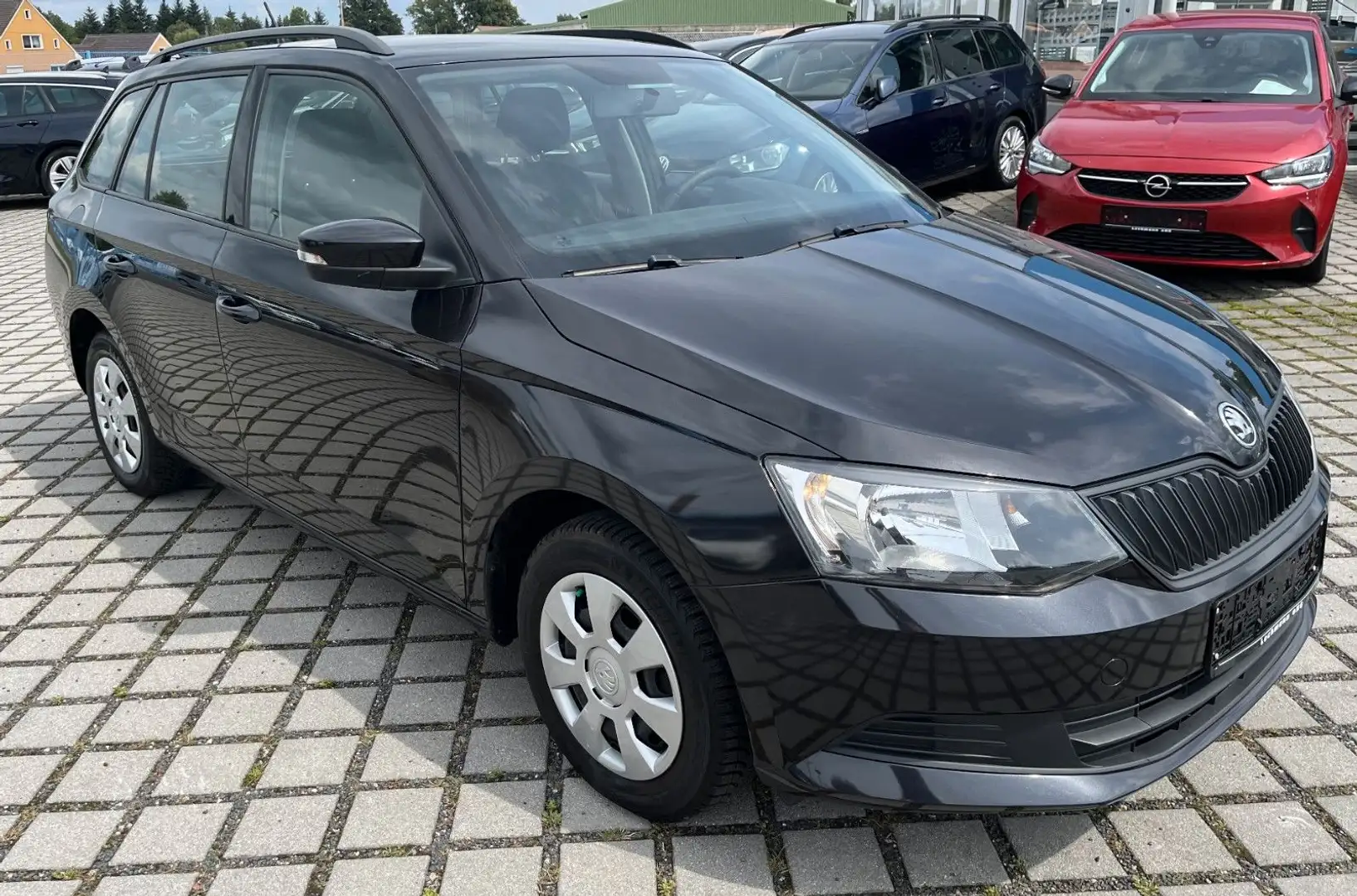 Skoda Fabia 1.2 TSI Combi Active SHZ|Klima Schwarz - 1