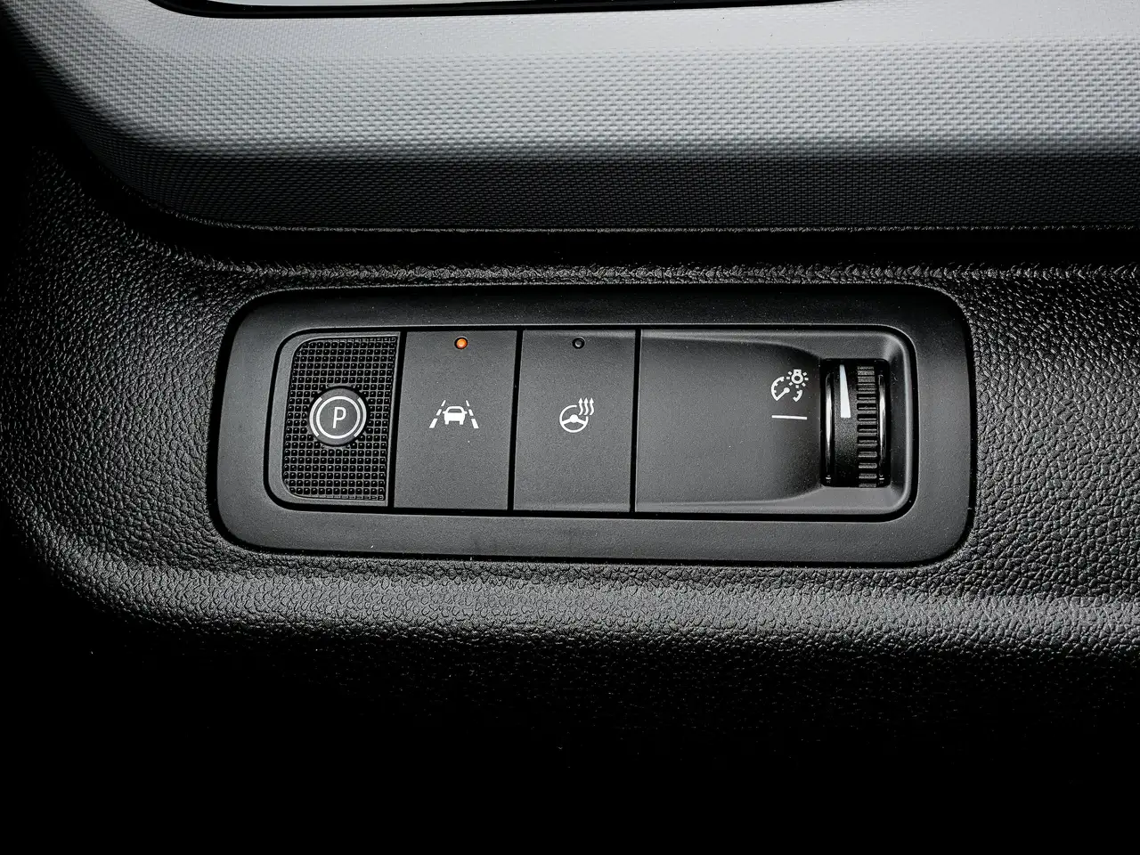 Chevrolet Bolt photo Chevrolet Bolt